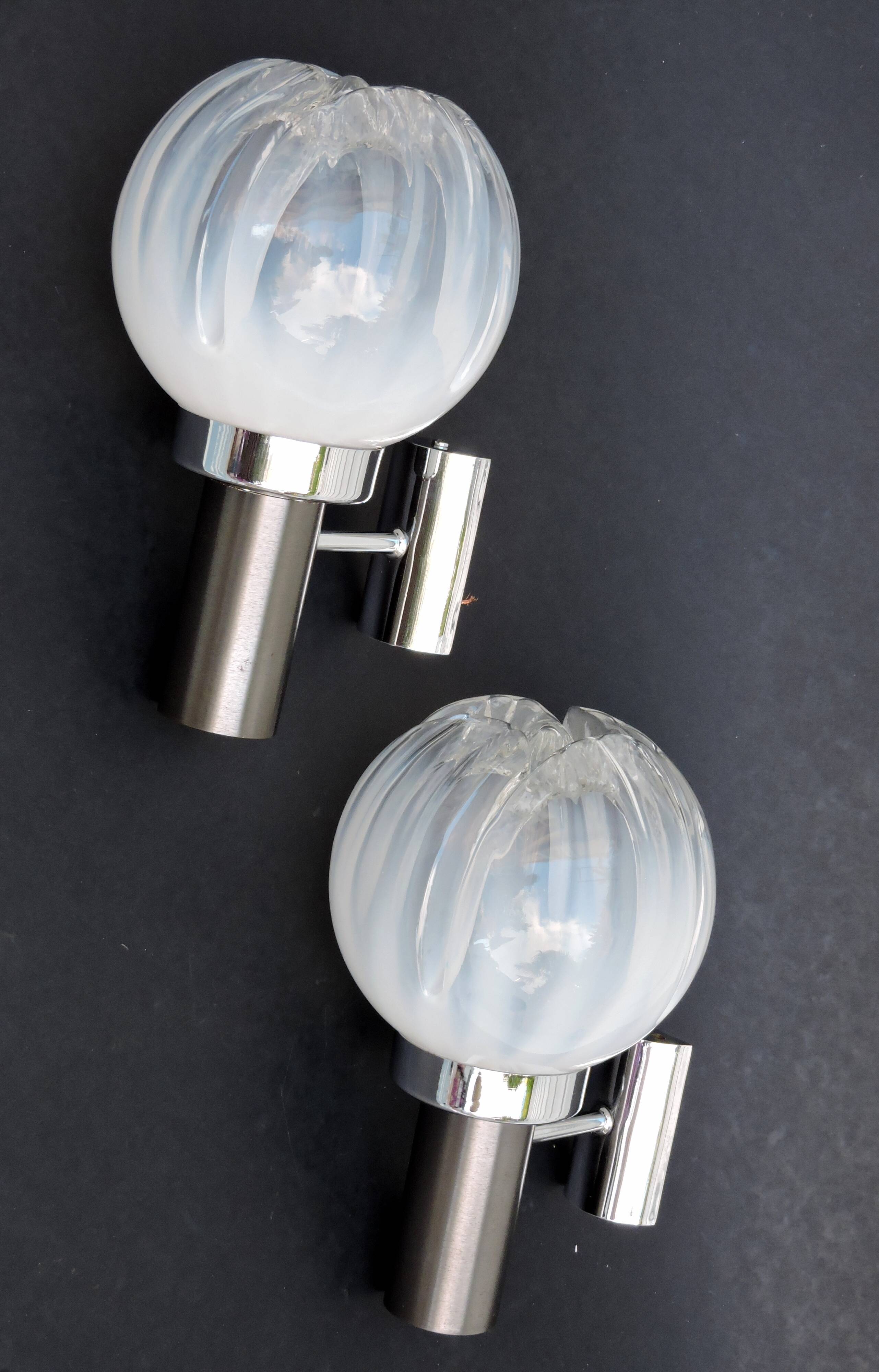 Pair of wall lamps Mazzega opalescent Murano Italy
