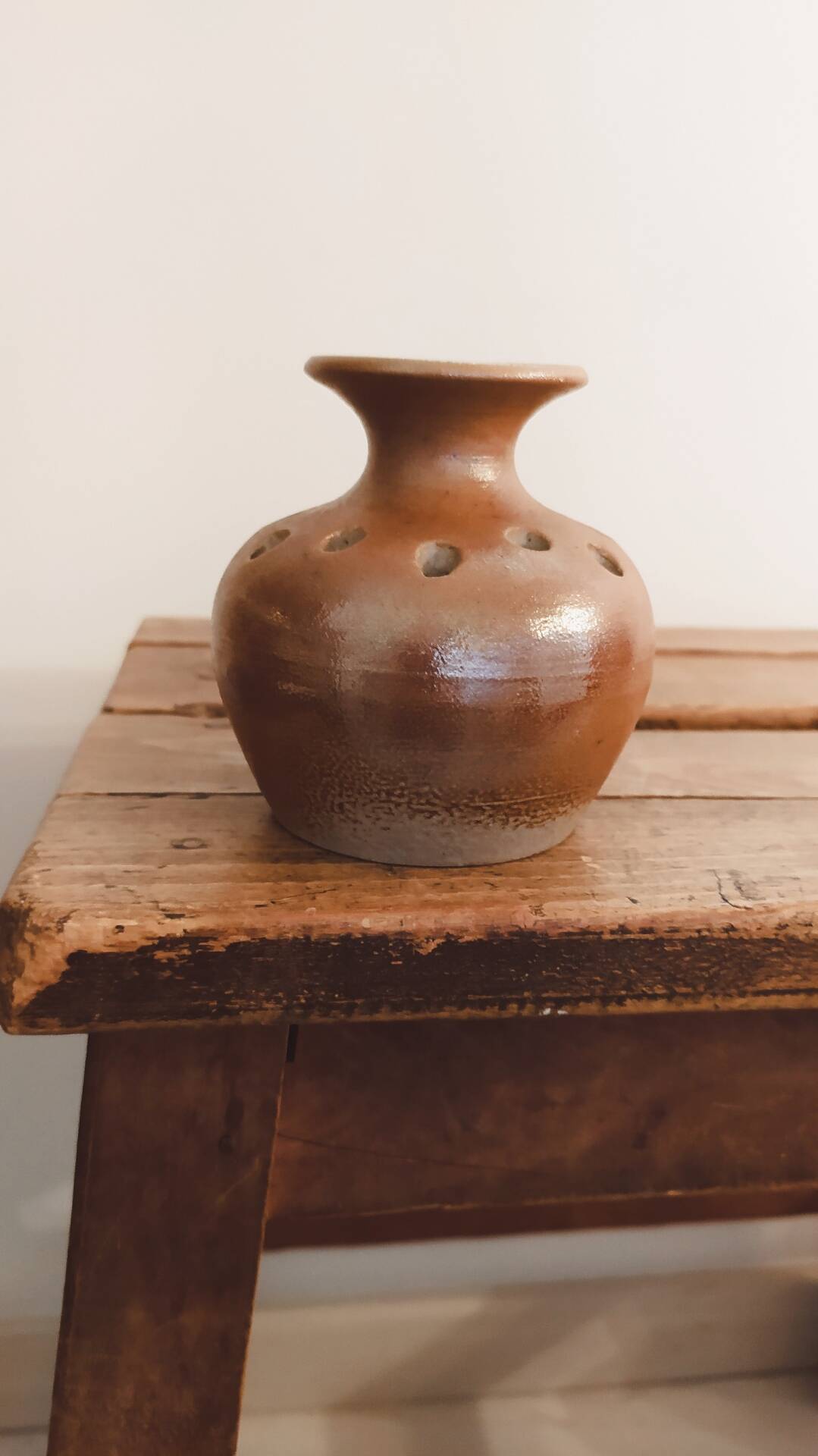 Stoneware flower vase