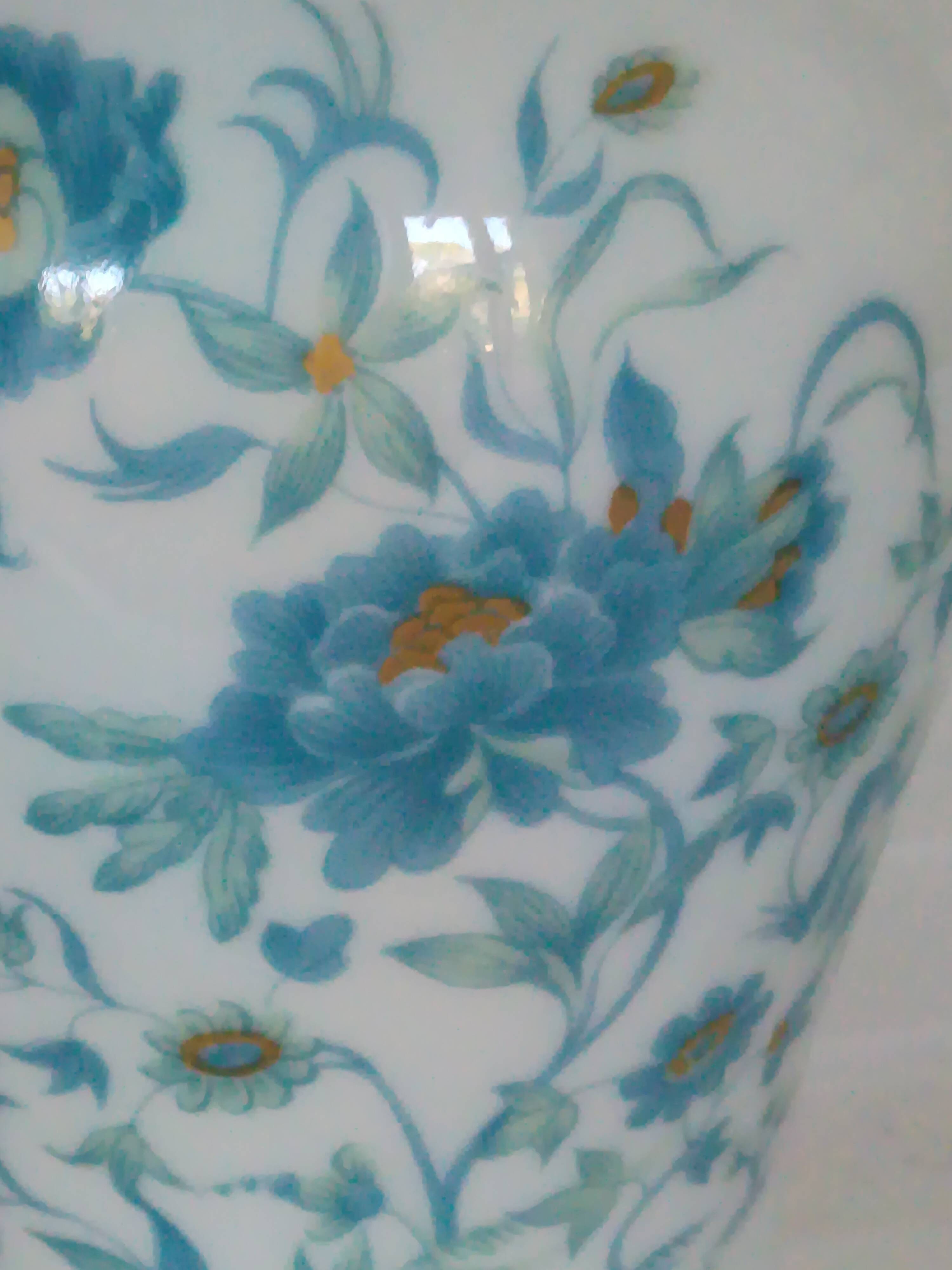Haviland Limoges vase – Nankin turquoise and gold decoration – 17 cm