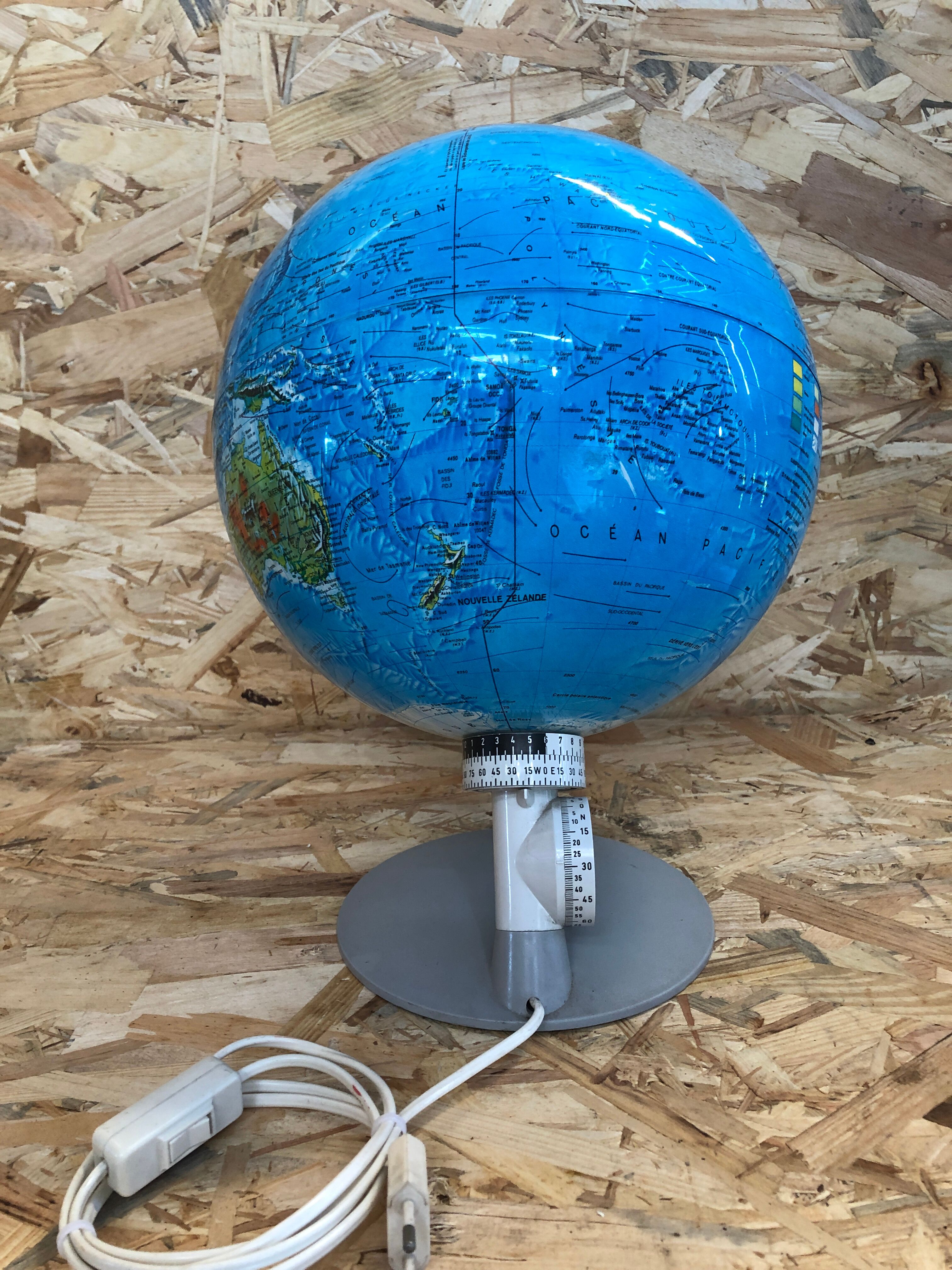 Ancien Globe Terrestre Mappemonde Globe A/S Danemark Type 2000Z Vintage