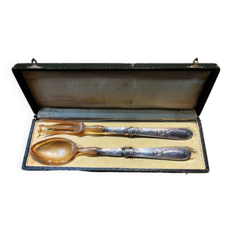 Boxed set of 2 old serving cutlery pieces with Ravinet Denfer hallmark
