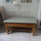 Table basse vintage, piétement, ceinture, tiroir et tablette bois, plateau vert de gris.