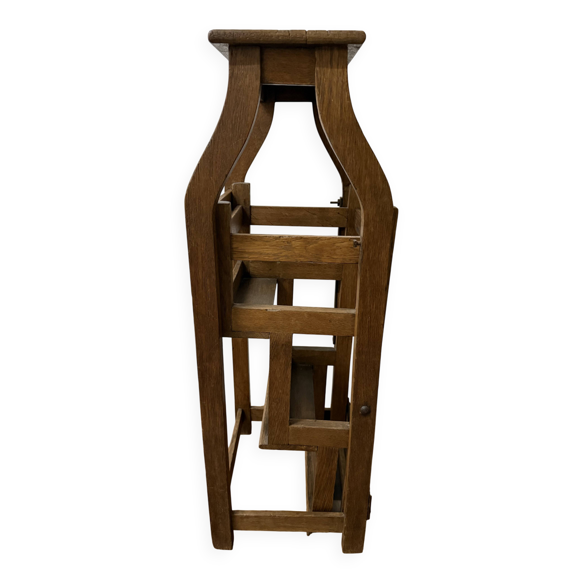 Stool transforming into a step ladder.