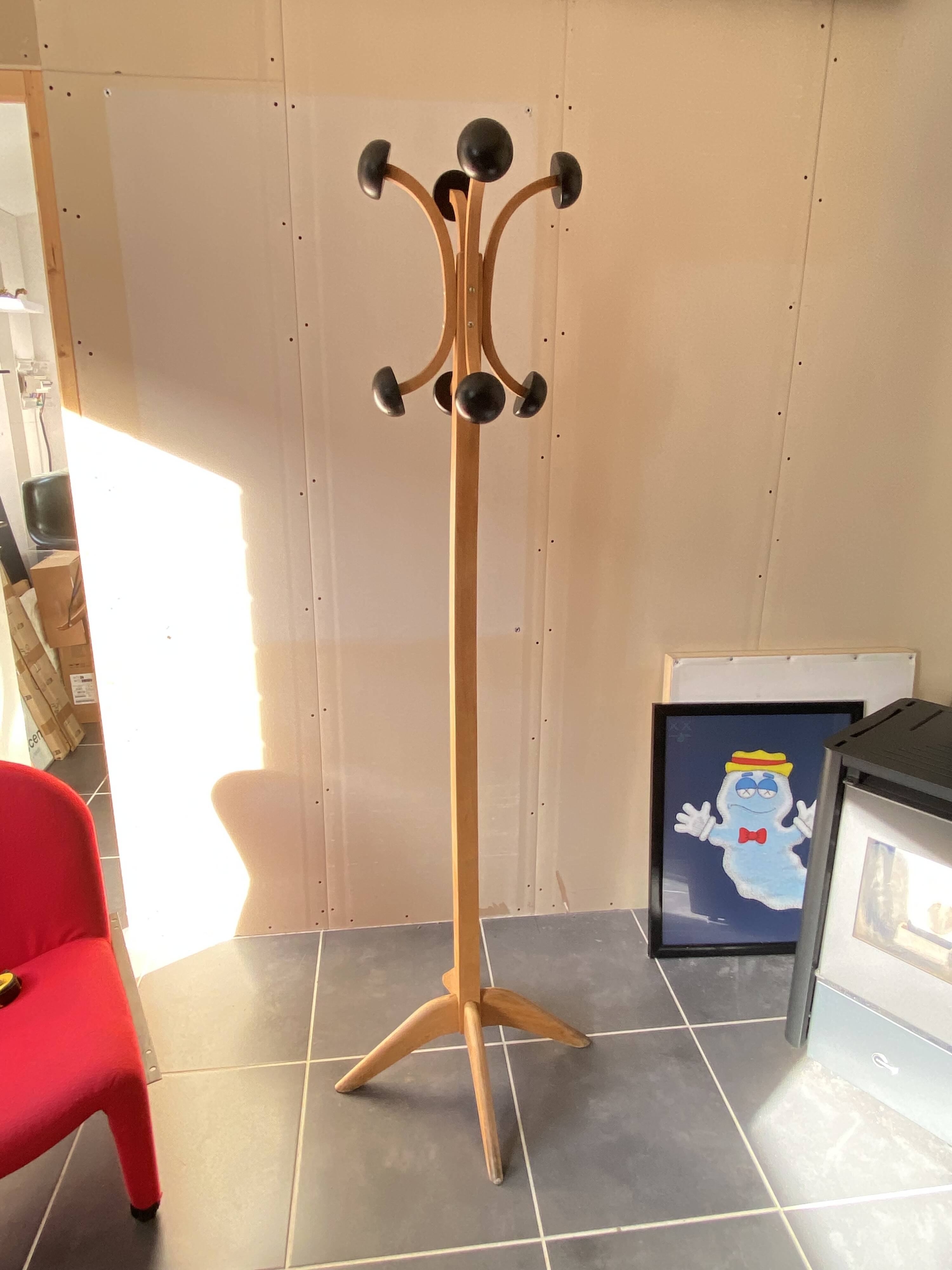 Stella coat rack in solid beech wood, vintage 1950s.