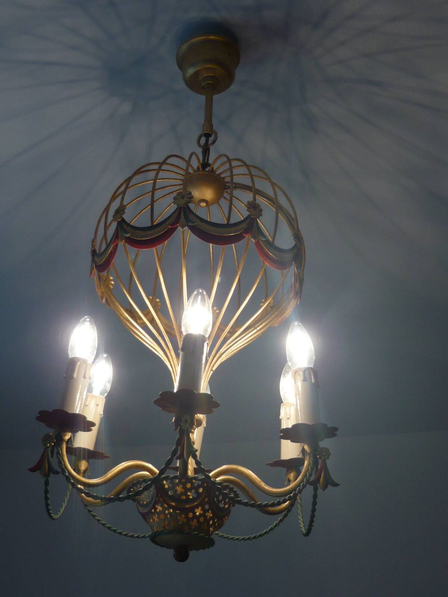 Painted gold metal hot air balloon chandelier with 6 lights