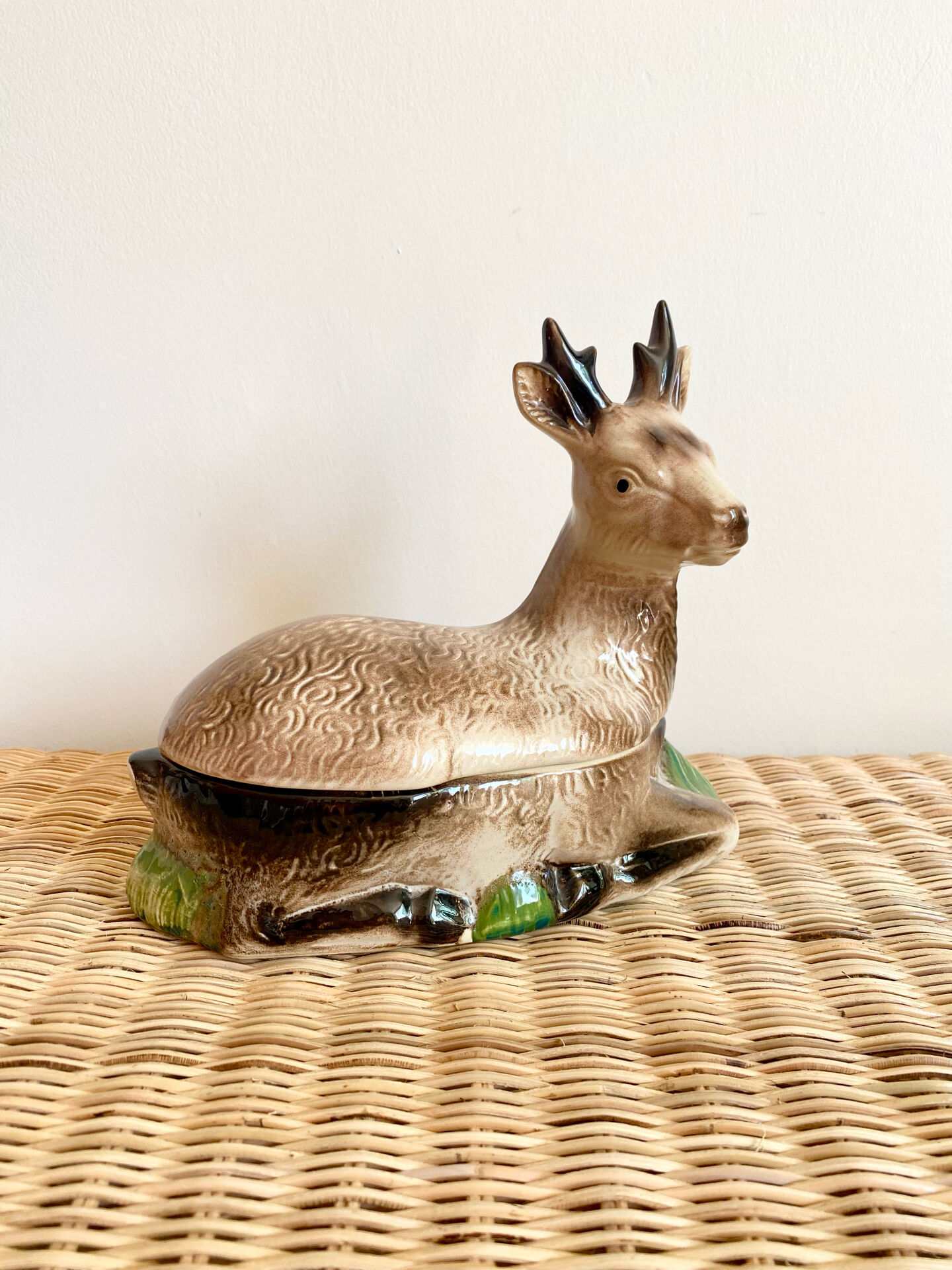 Enamelled barbotine terrine