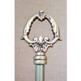 Golden bronze lamppost