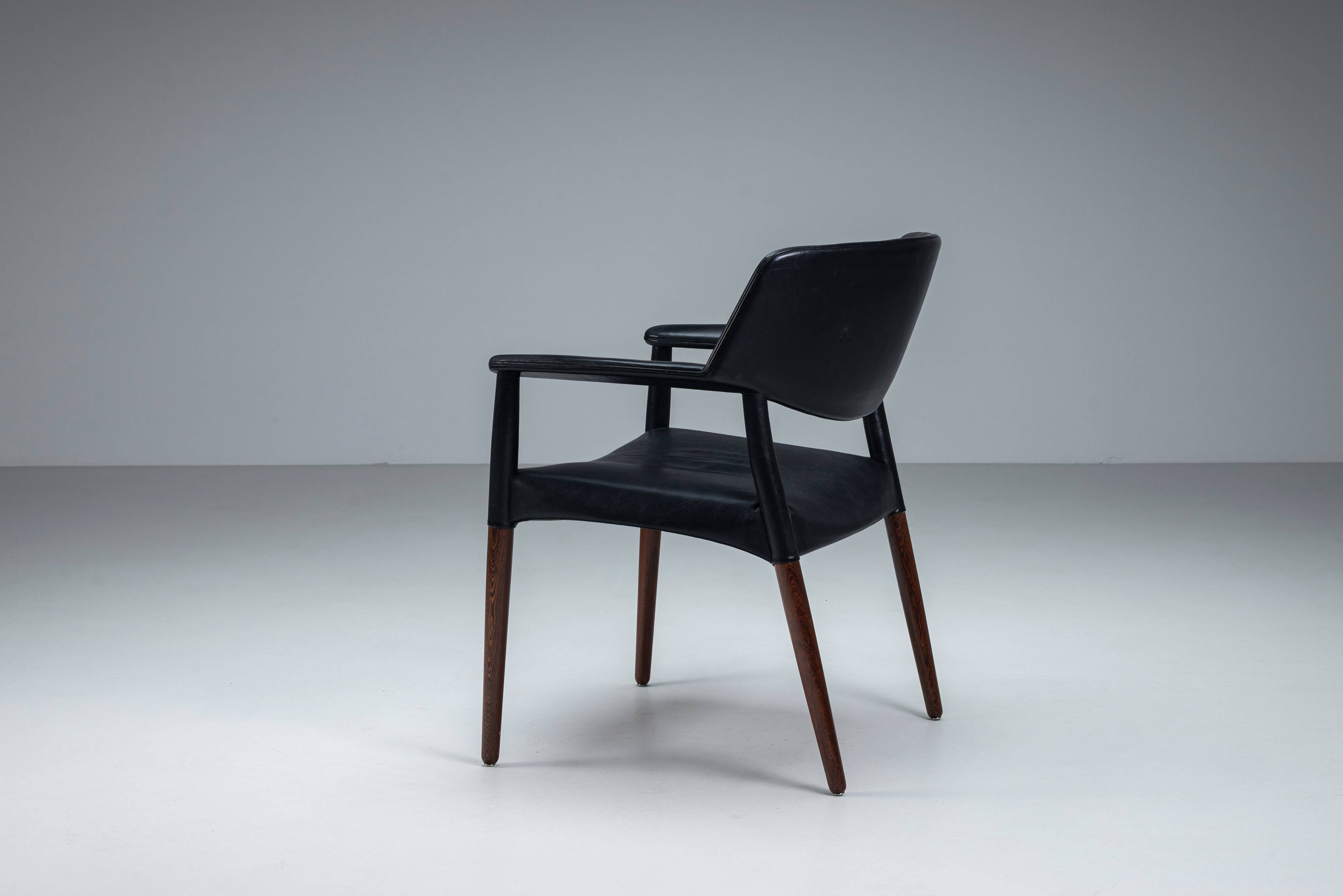 Mid-century armchair designed by Ejnar Larsen & Aksel Bender Madsen for Wil