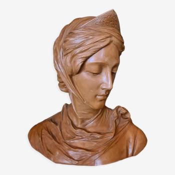 Bust of a woman in terracotta