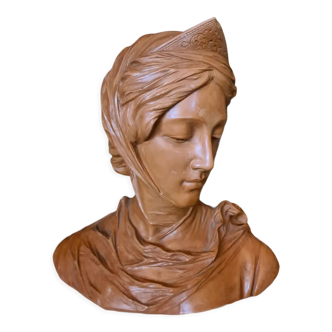 Bust of a woman in terracotta