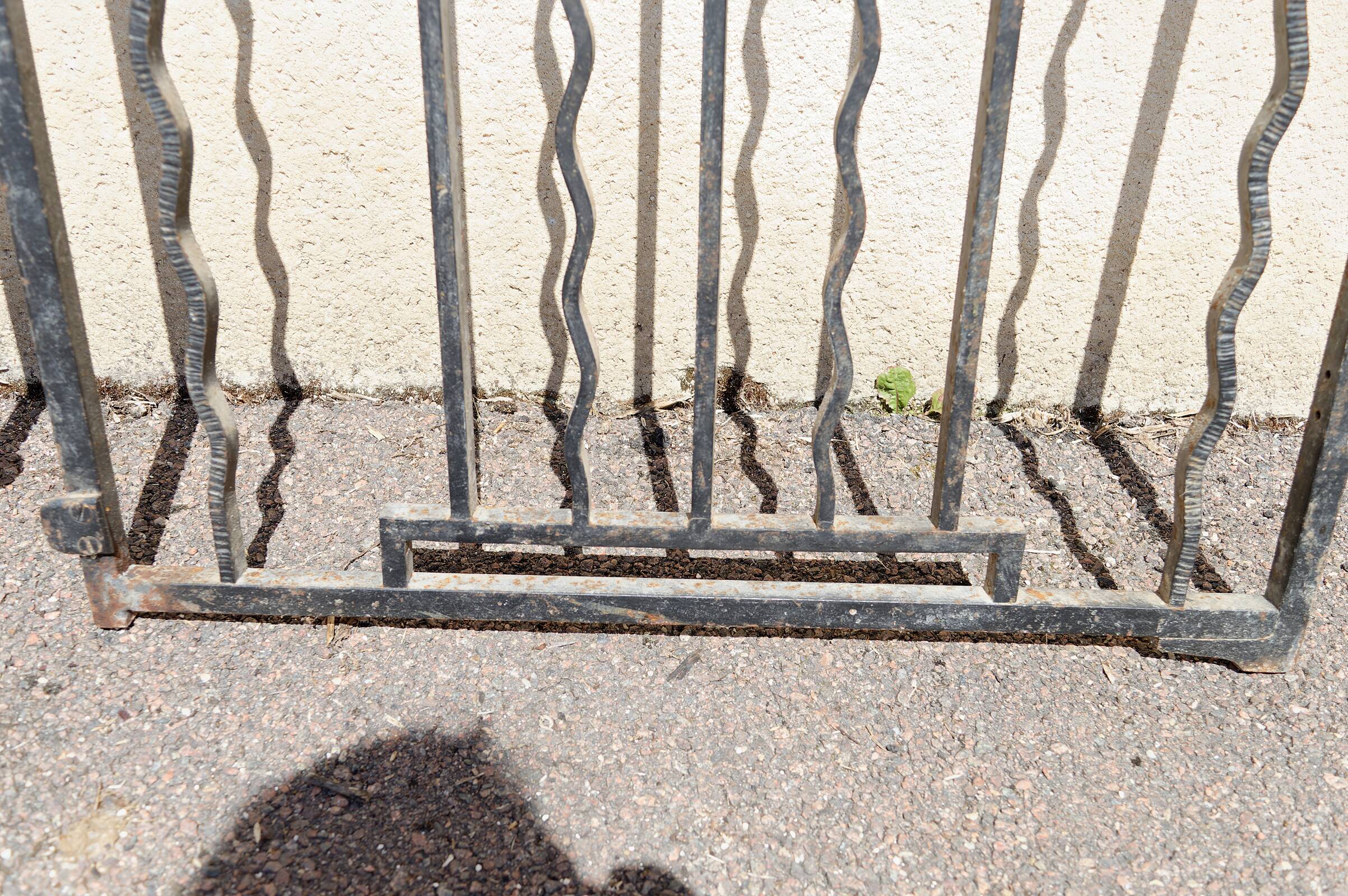 Pair of Art Deco wrought iron doors, circa 1925