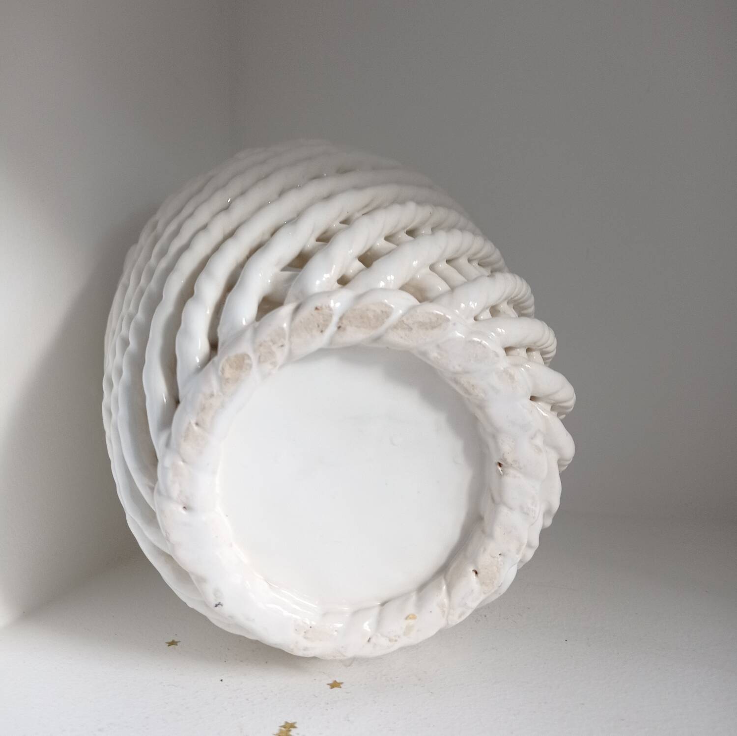 Woven ceramic planter