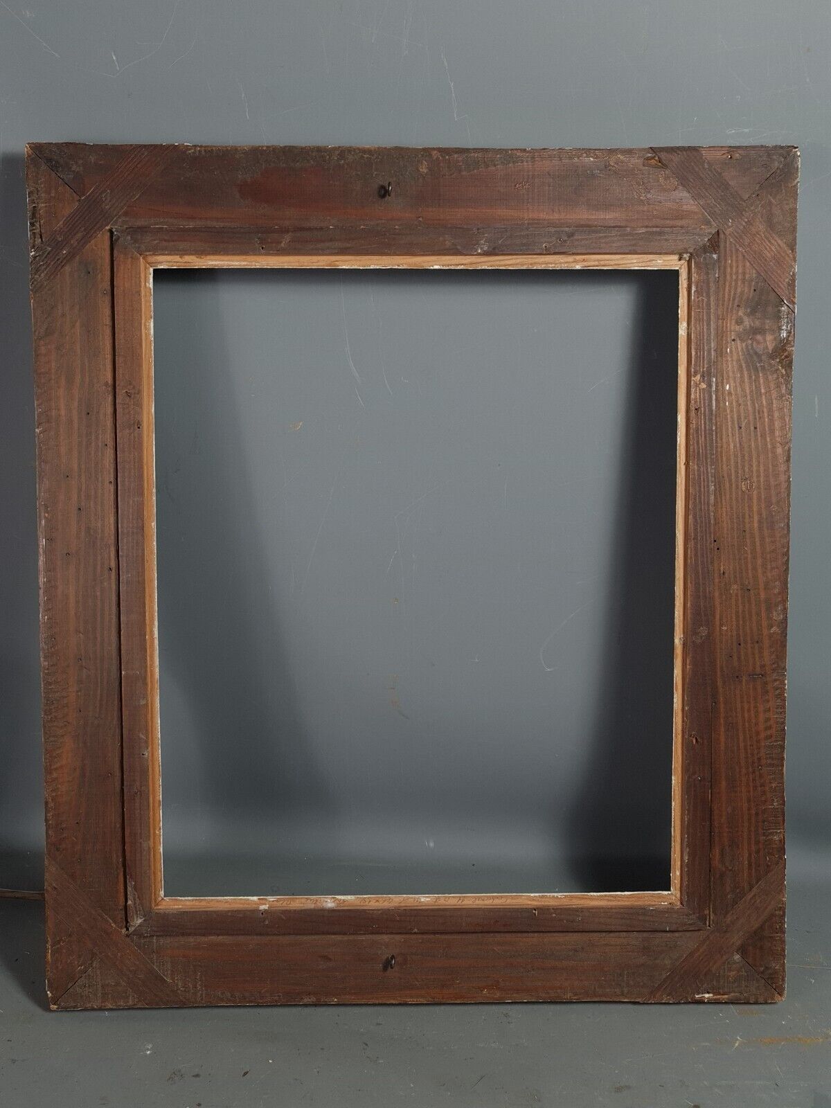 Montparnasse frame with keys carved ceruse wood 62x53 cm, foliage 46x38 cm SB