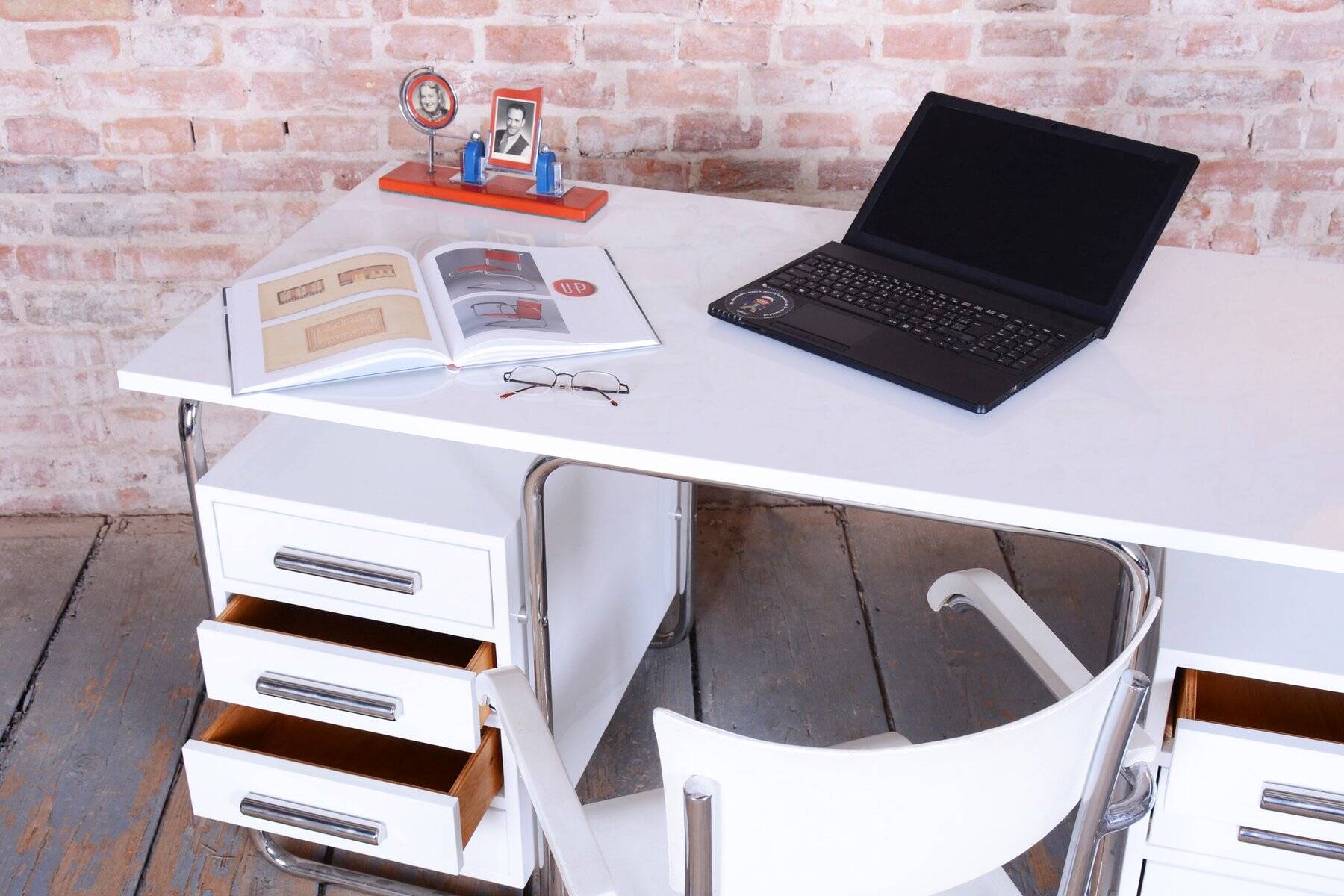 Bureau Bauhaus en acier chromé par Marcel Breuer, tchèque, années 1930