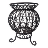 Vase en fer ancien noir