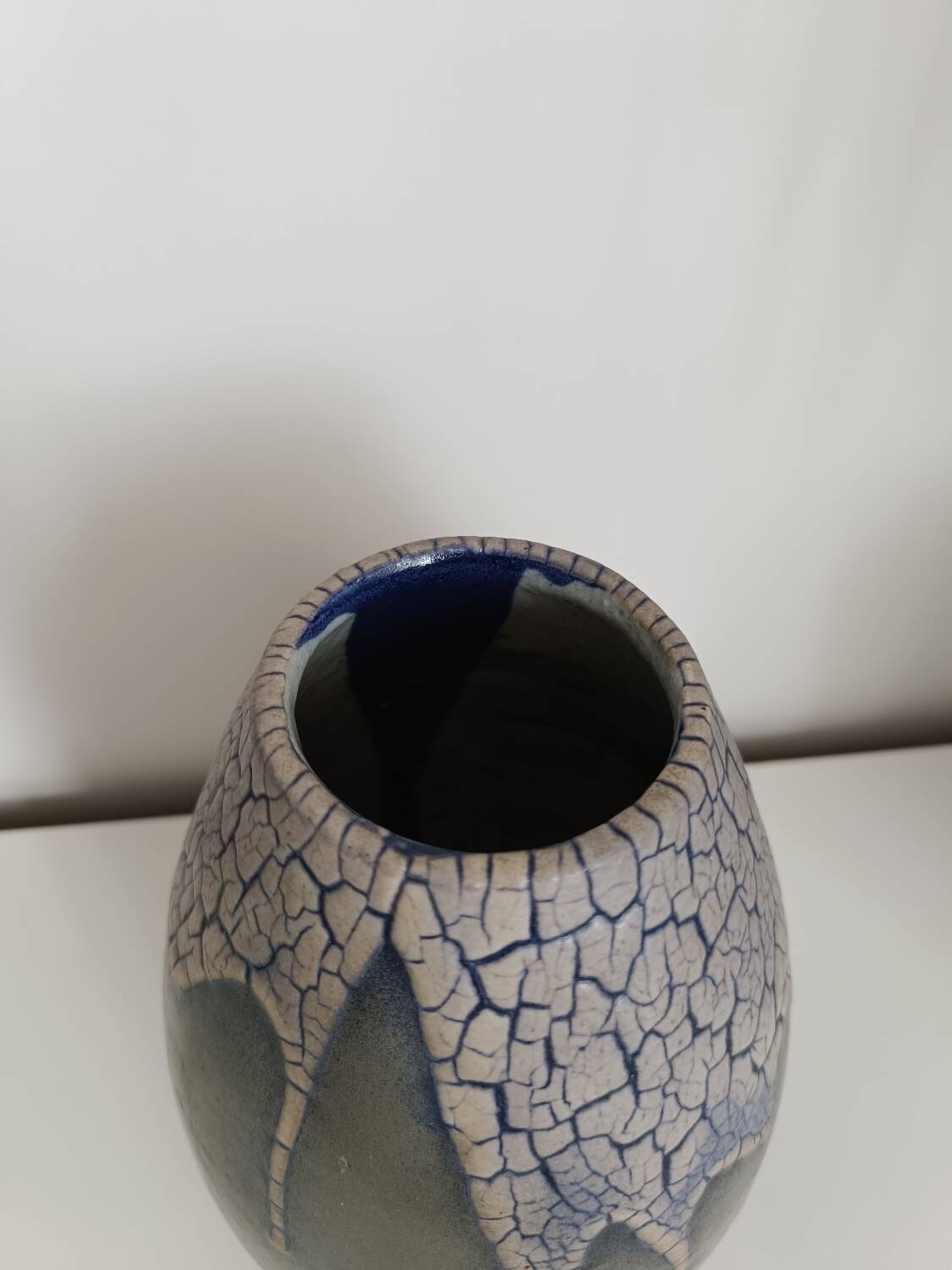 Stoneware vase from Puisaye signed Léon Pointu
