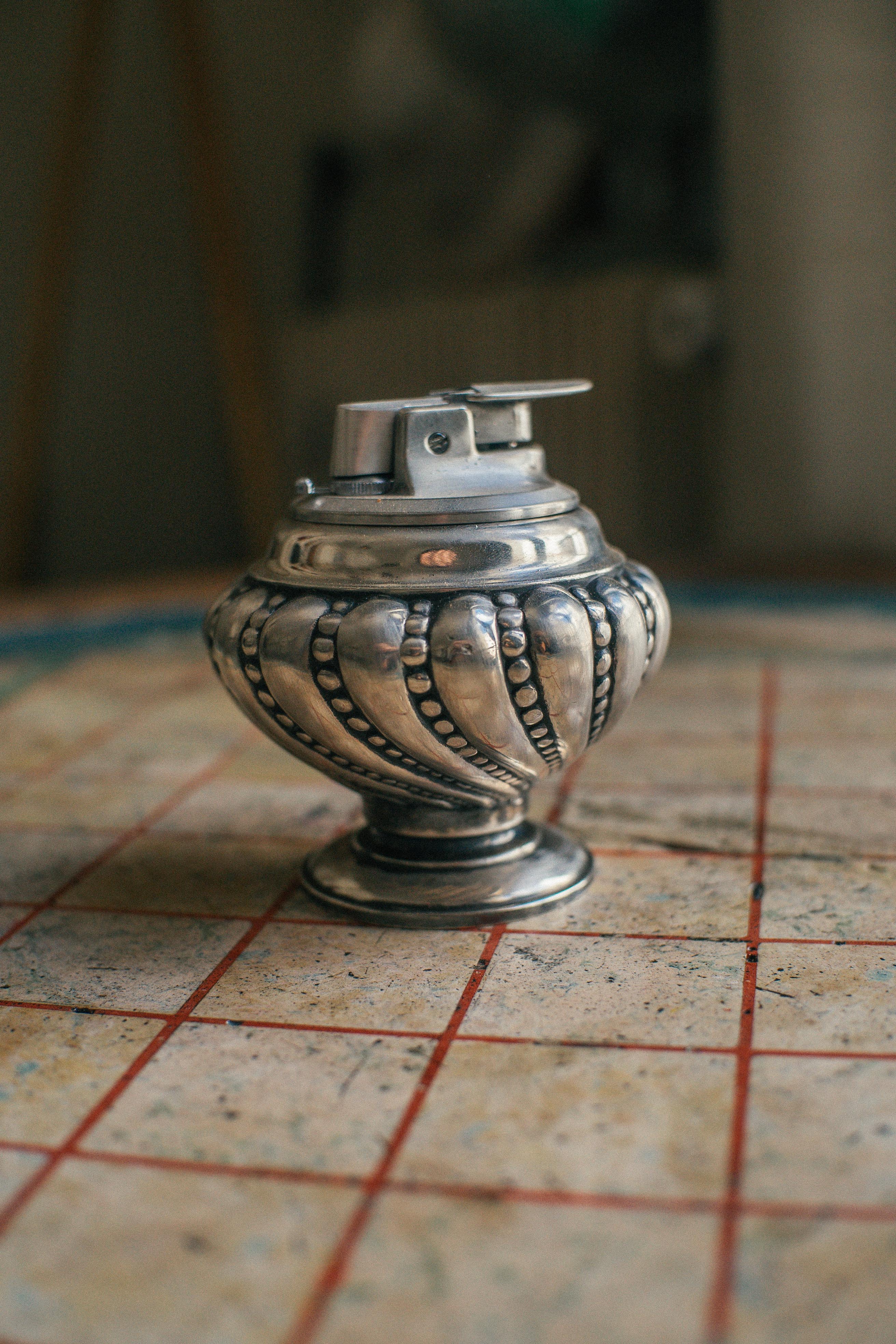 Briquet ancien decoratif floral Ronson