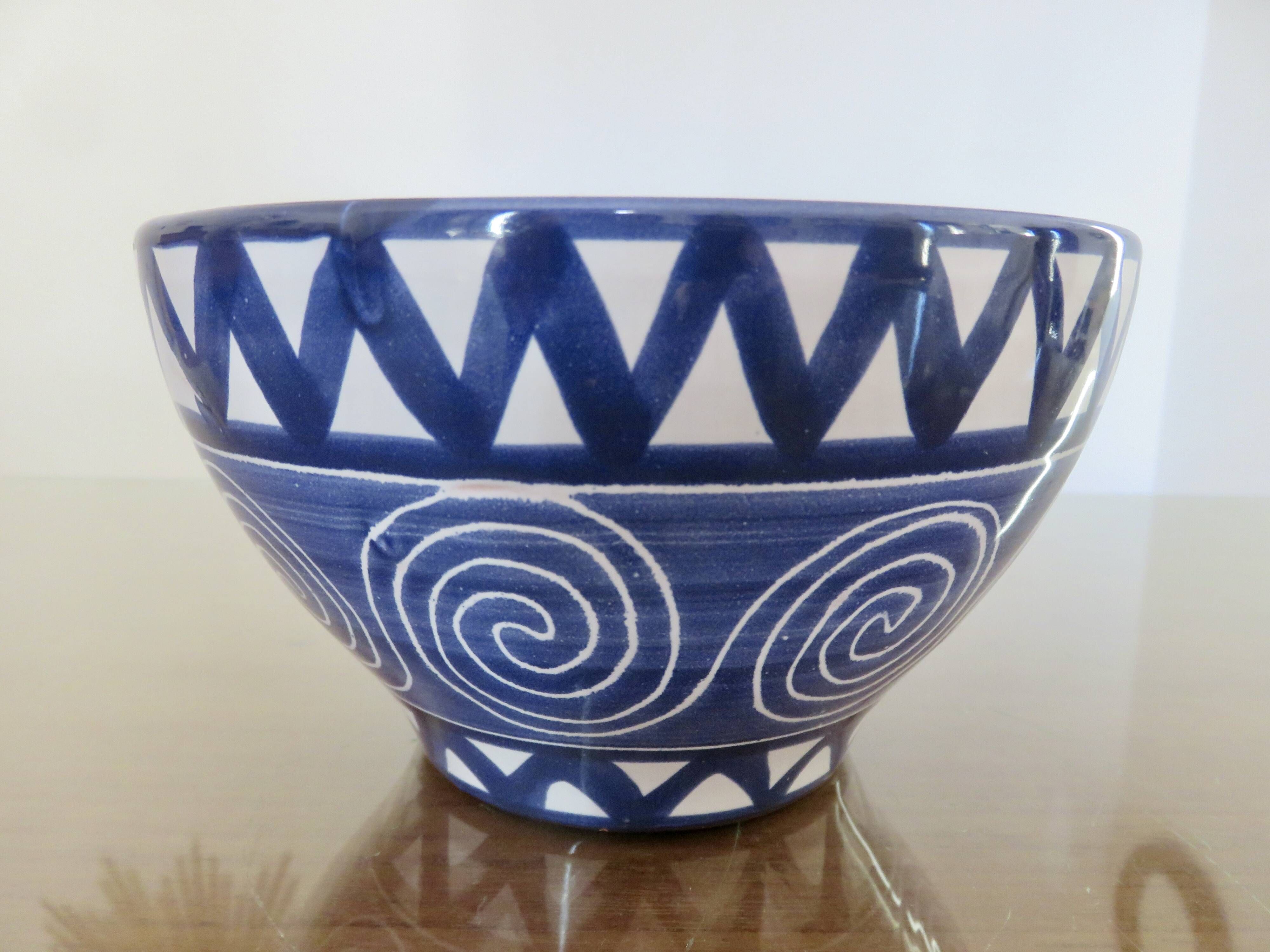 Pair of bowls by Robert Picault, La Roue Vallauris, very rare in blue and white.