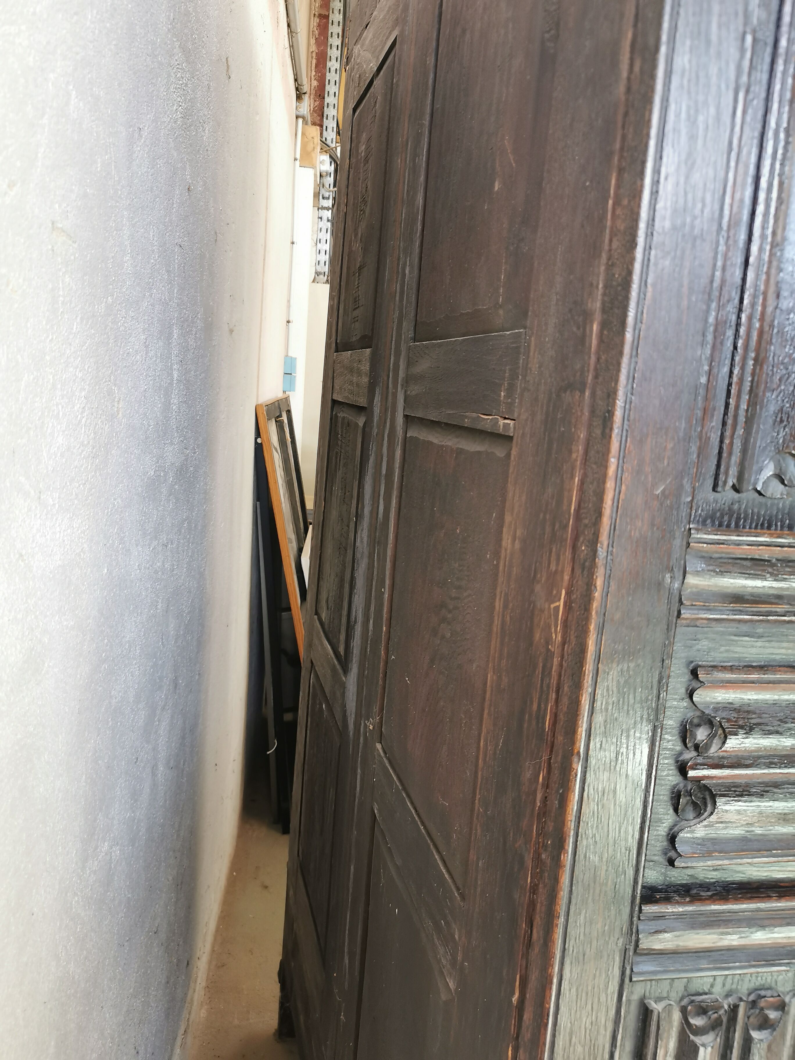 Baroque cabinet in carved wood late nineteenth century