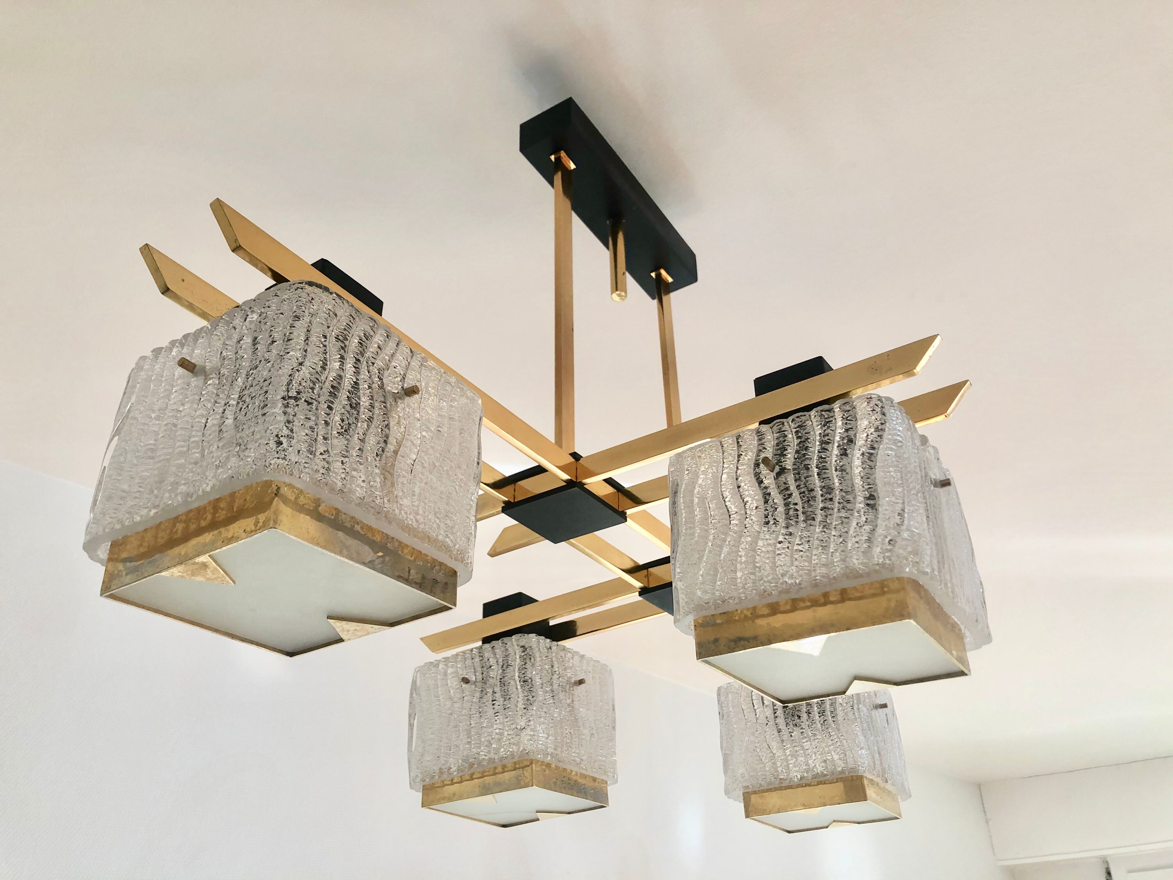 Lustre 4 fires House Arlus