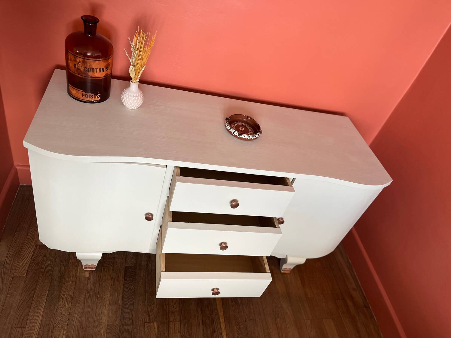 Antique chest of drawers / dressing table refurbished