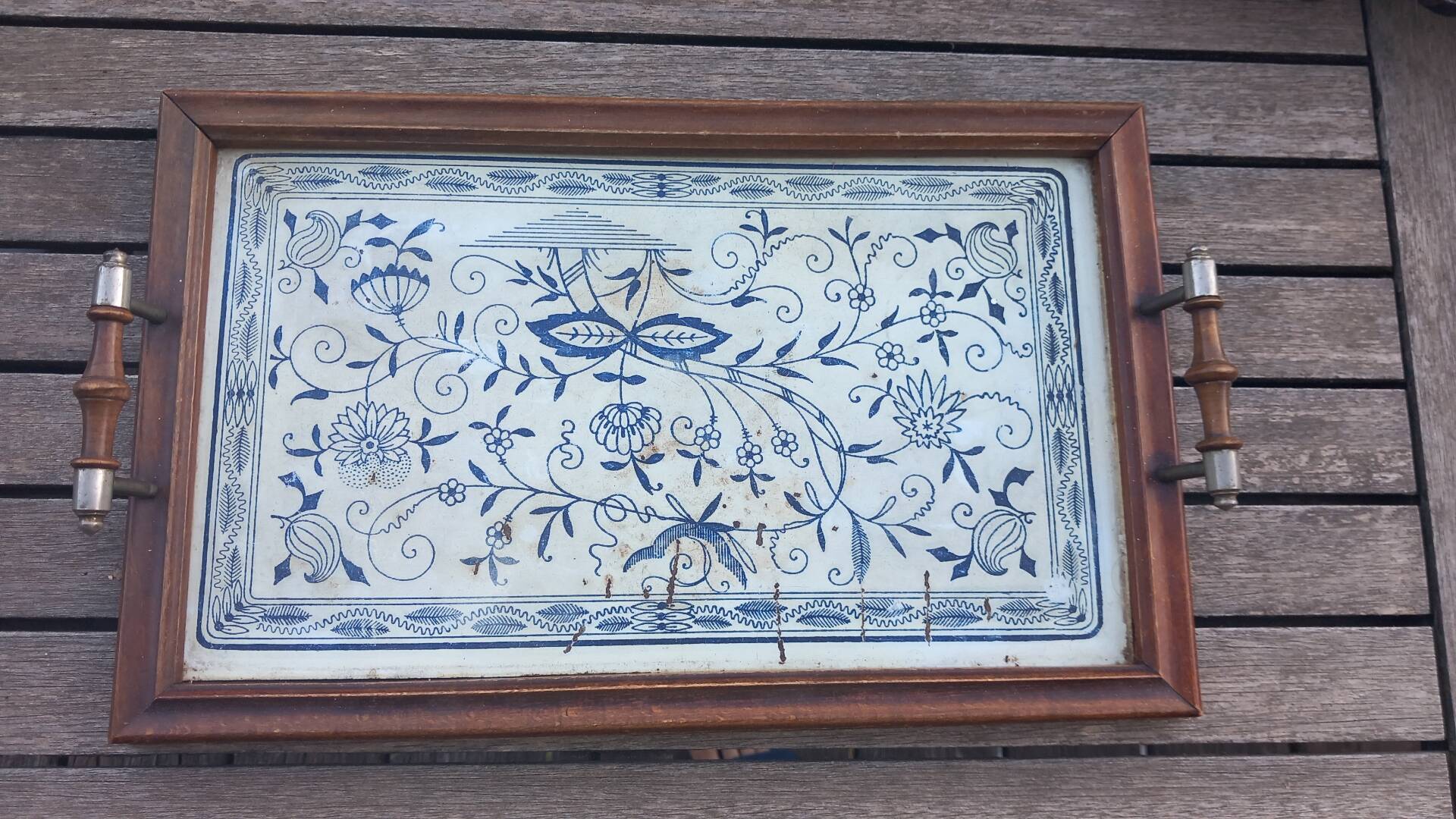 Petit plateau ancien bois, laiton et tôle lithographiee