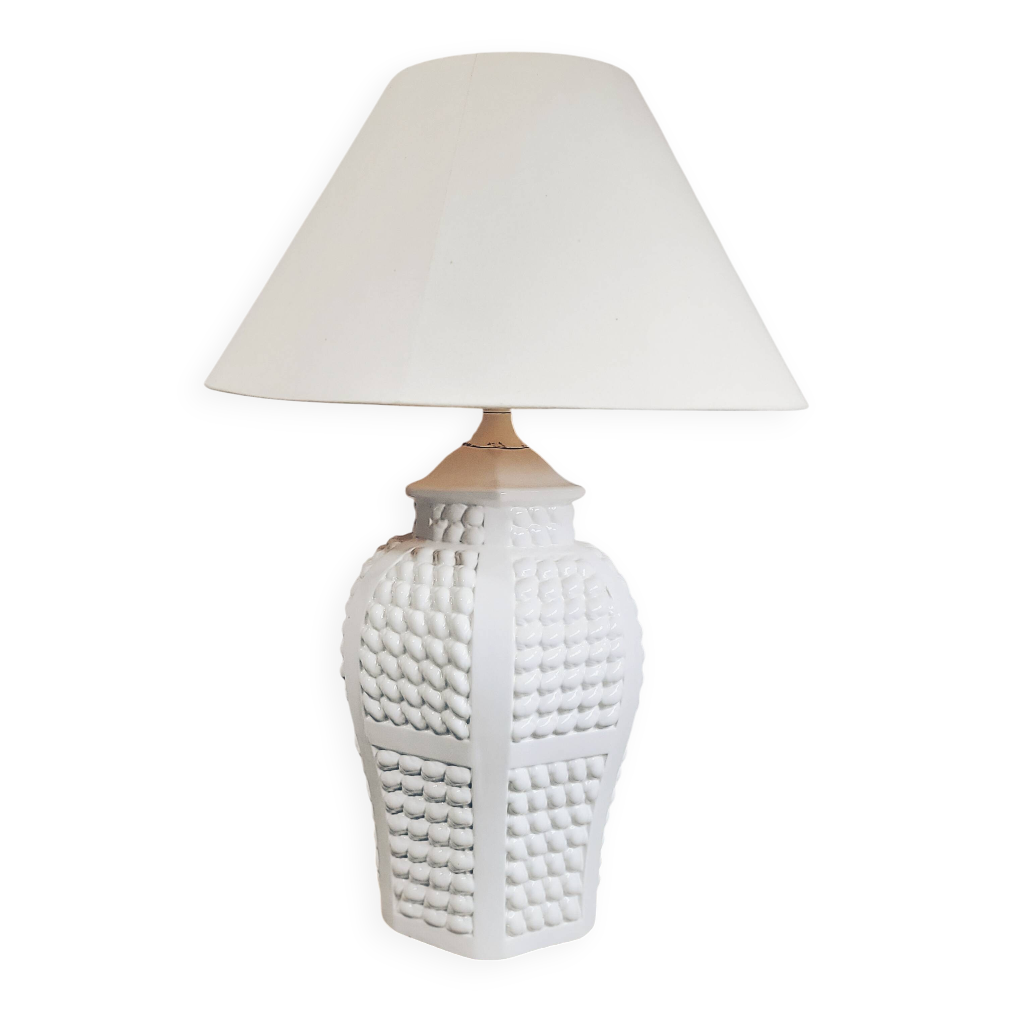 Antique contemporary style lamp