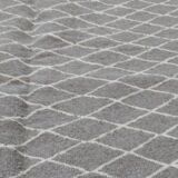 Traditional grey and white berber carpet 200x150cm
