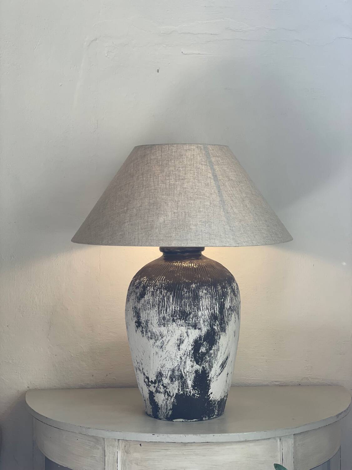 Lamp with linen shade
