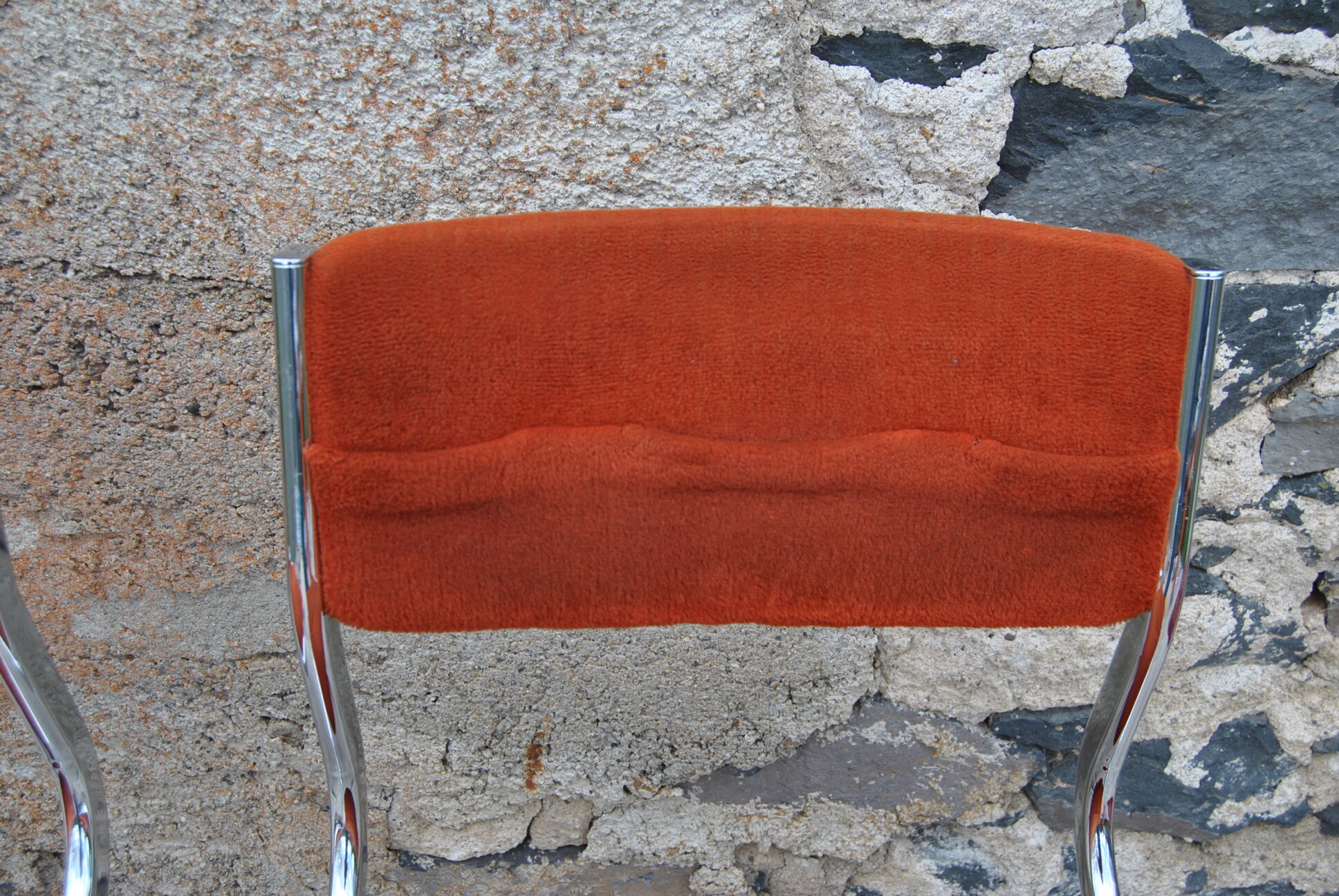 Pair of orange velvet chairs Roche Bobois 70s