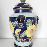 Vase chinois couvert décor de fleurs
