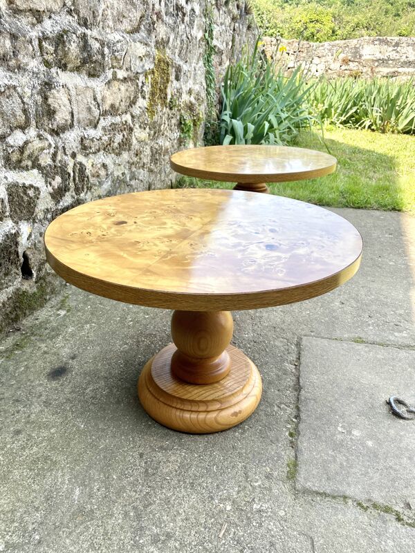 Paire de tables basses rondes, placage loupe 1980