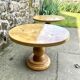 Paire de tables basses rondes, placage loupe 1980