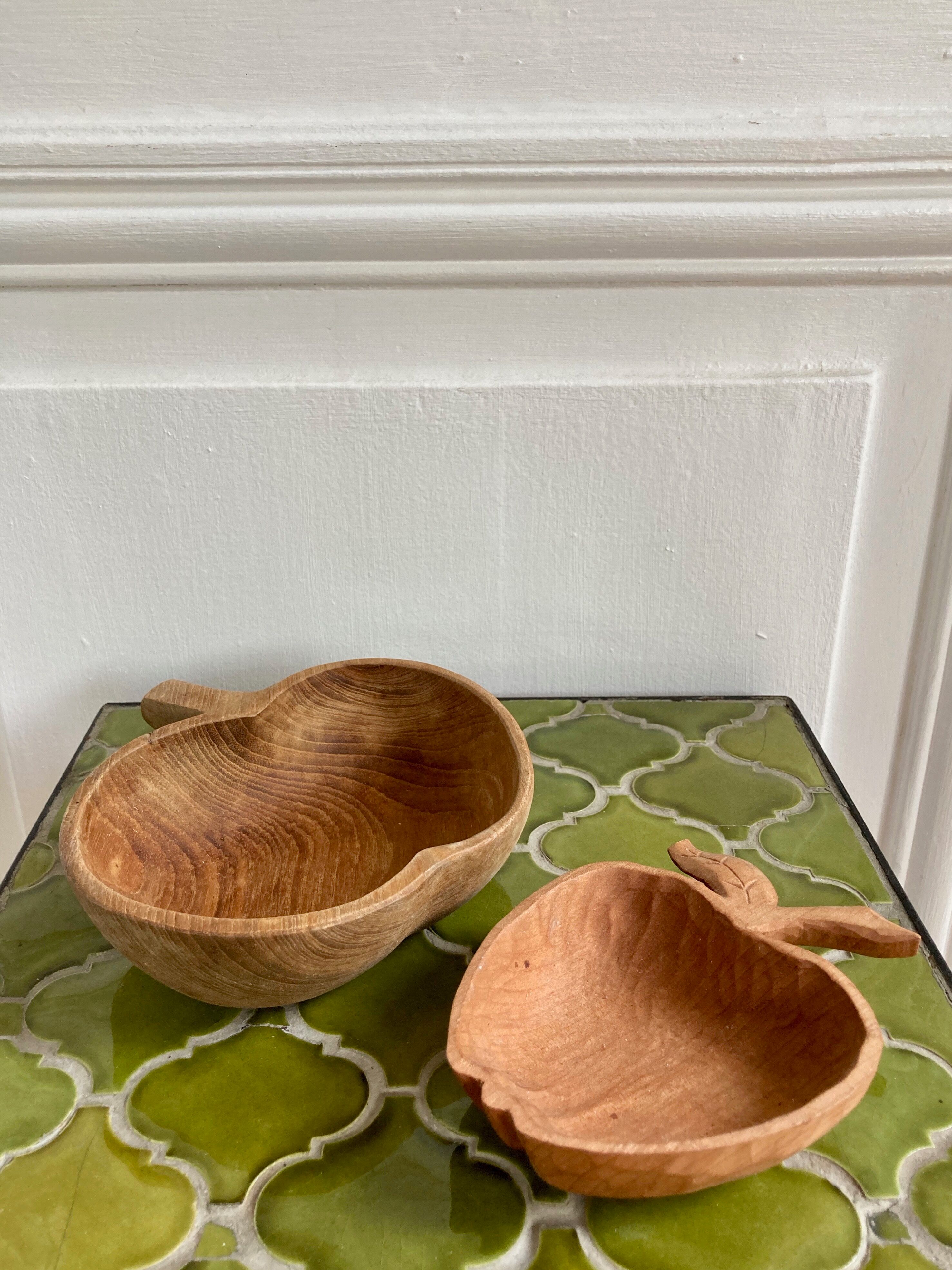 Wooden cups apples