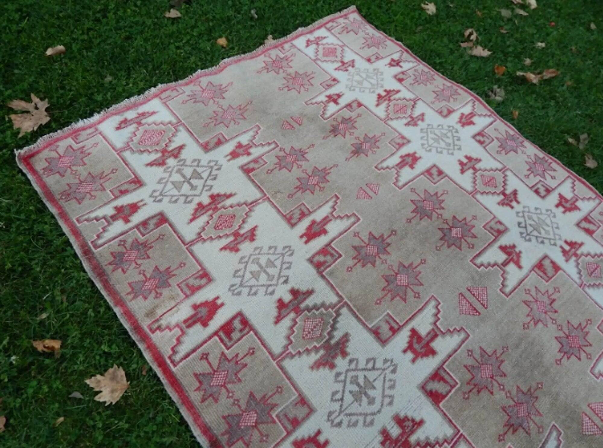 Vintage Turkish Oushak rug 146x183 cm