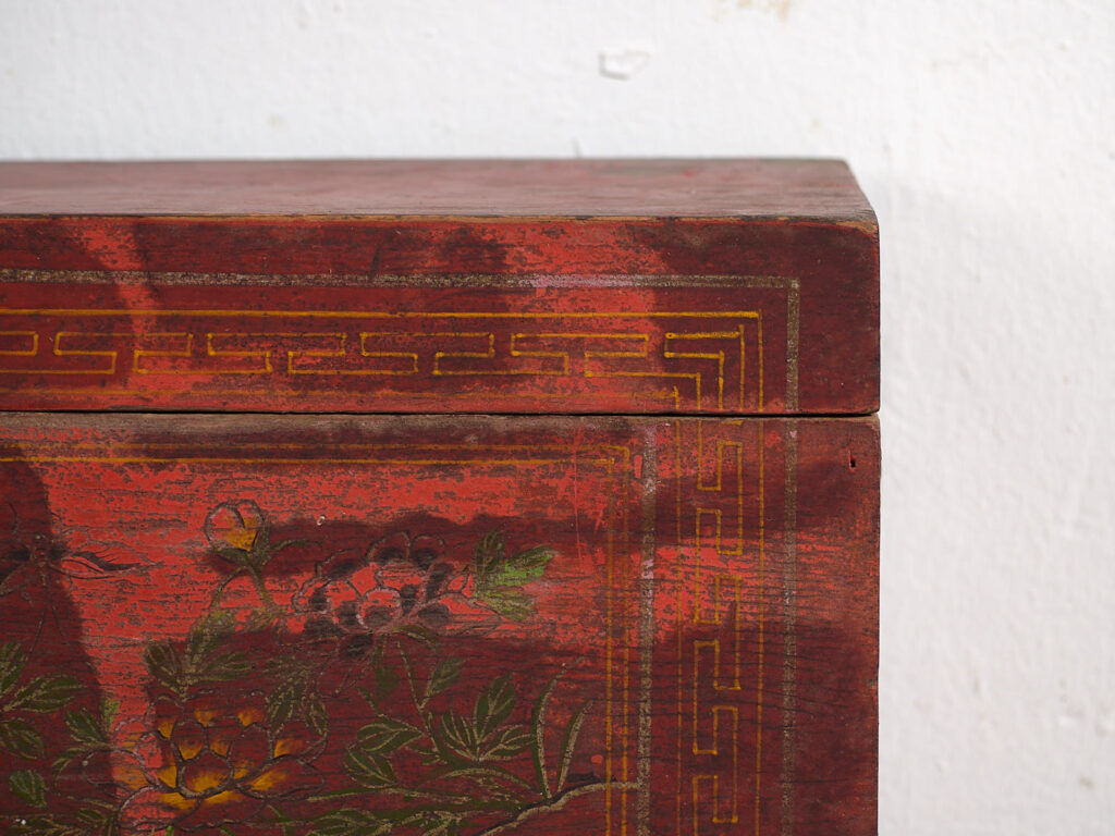 Small antique chest with floral patterns (circa 1900) #19