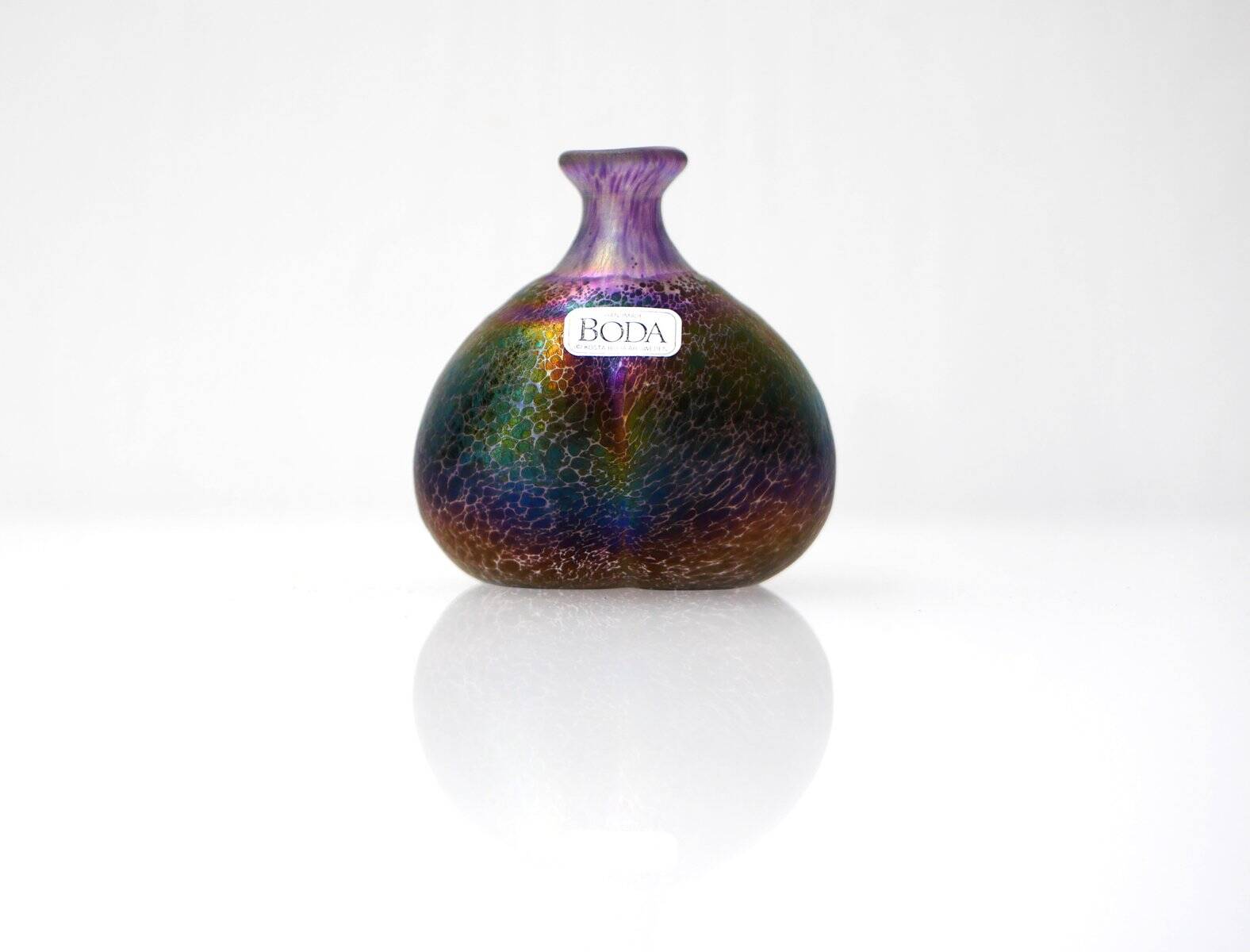 Vase en verre miniature scandinave de la collection d'artiste par Bertil Vallien pour Kosta Boda, Suède, années 1980.