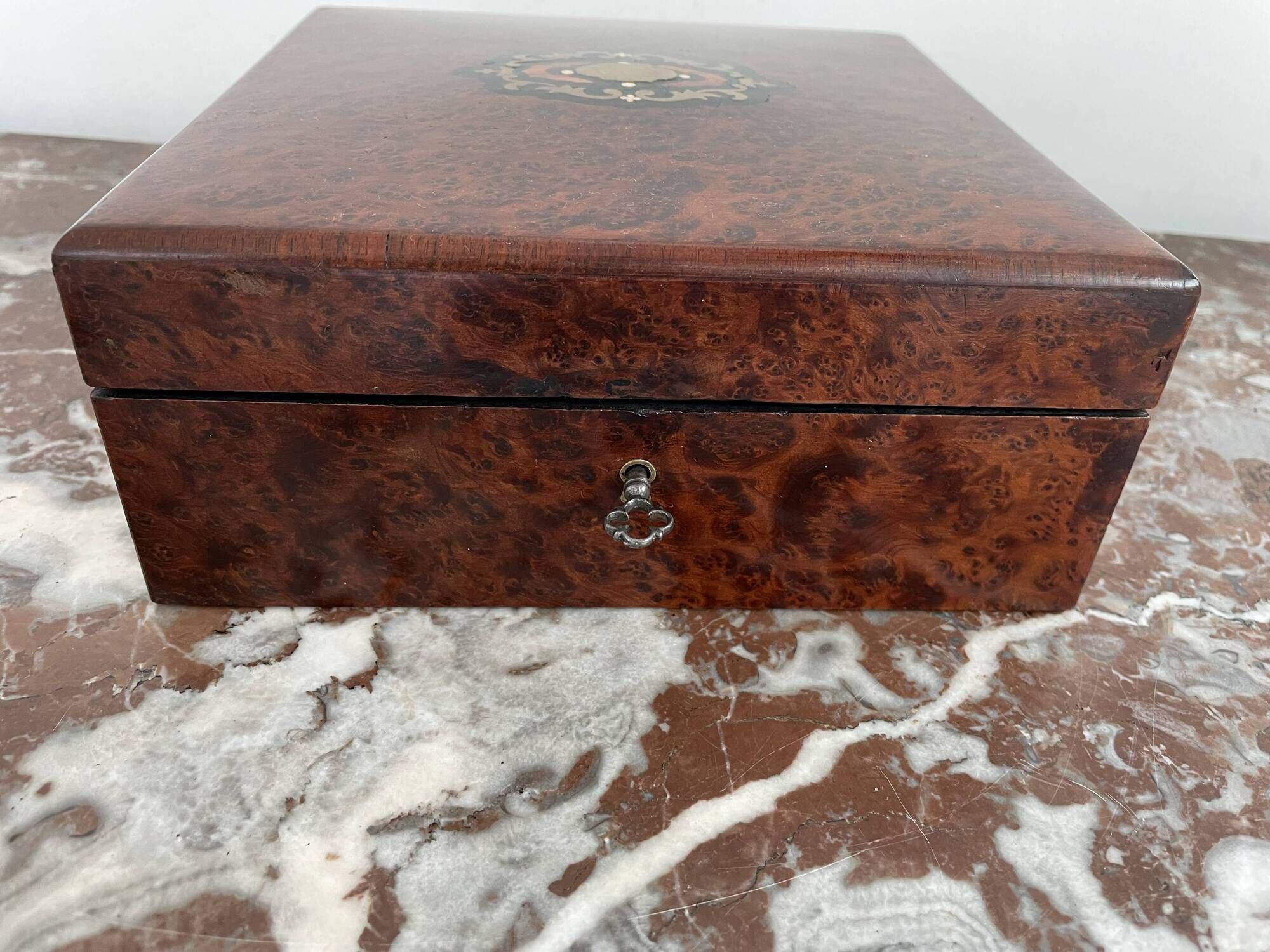 Jewelry box, Napoleon III, nineteenth century, cedar magnifying glass, rosewood, brass