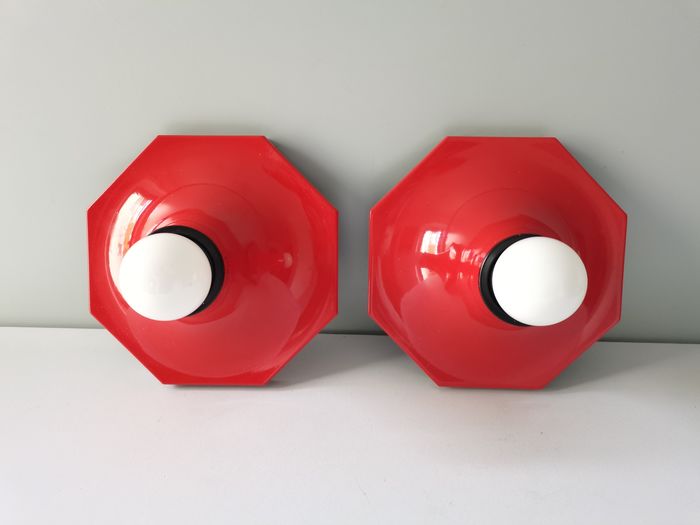 Paire d'appliques italiennes années 80