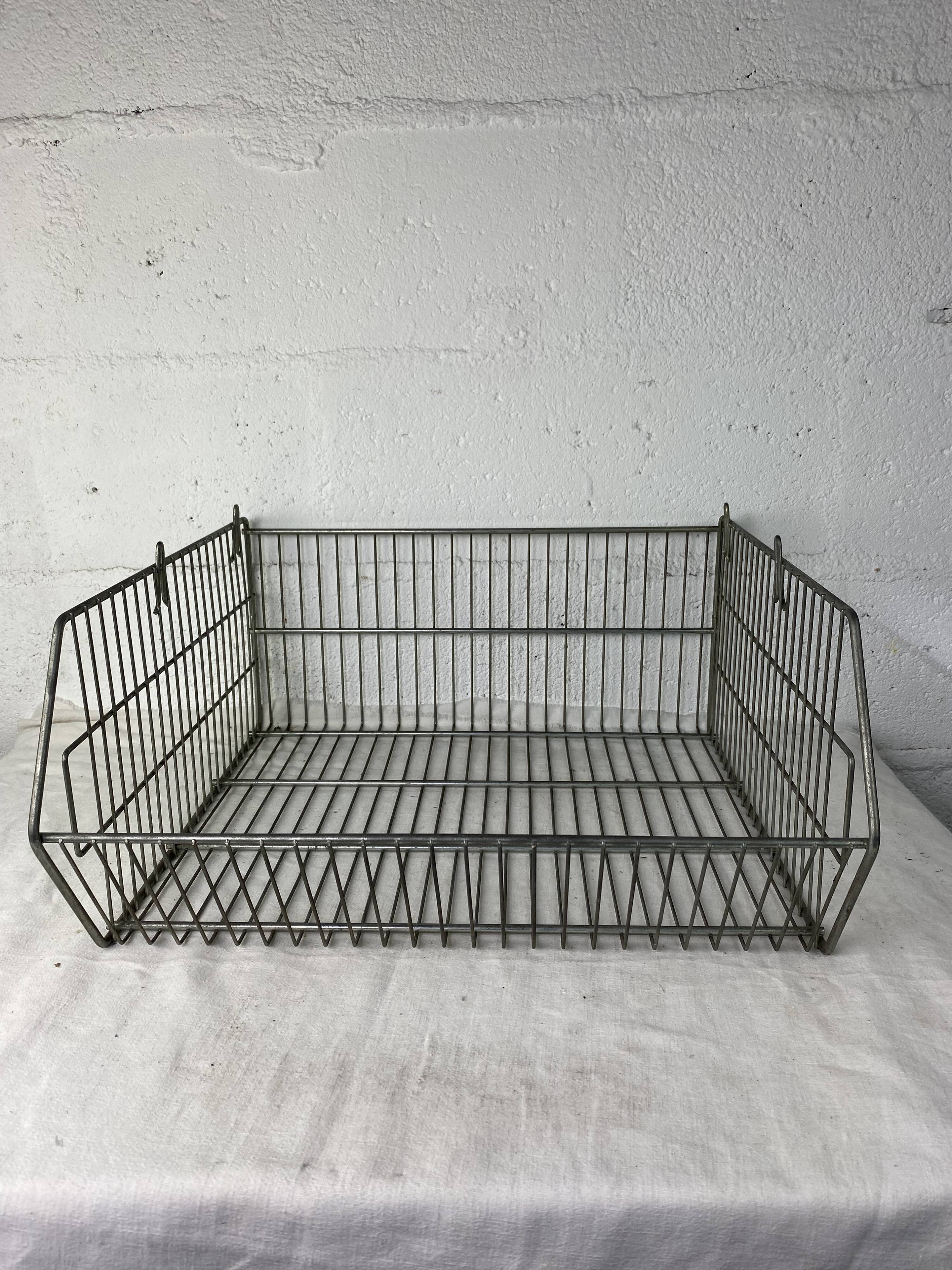 Modular industrial wire shelves