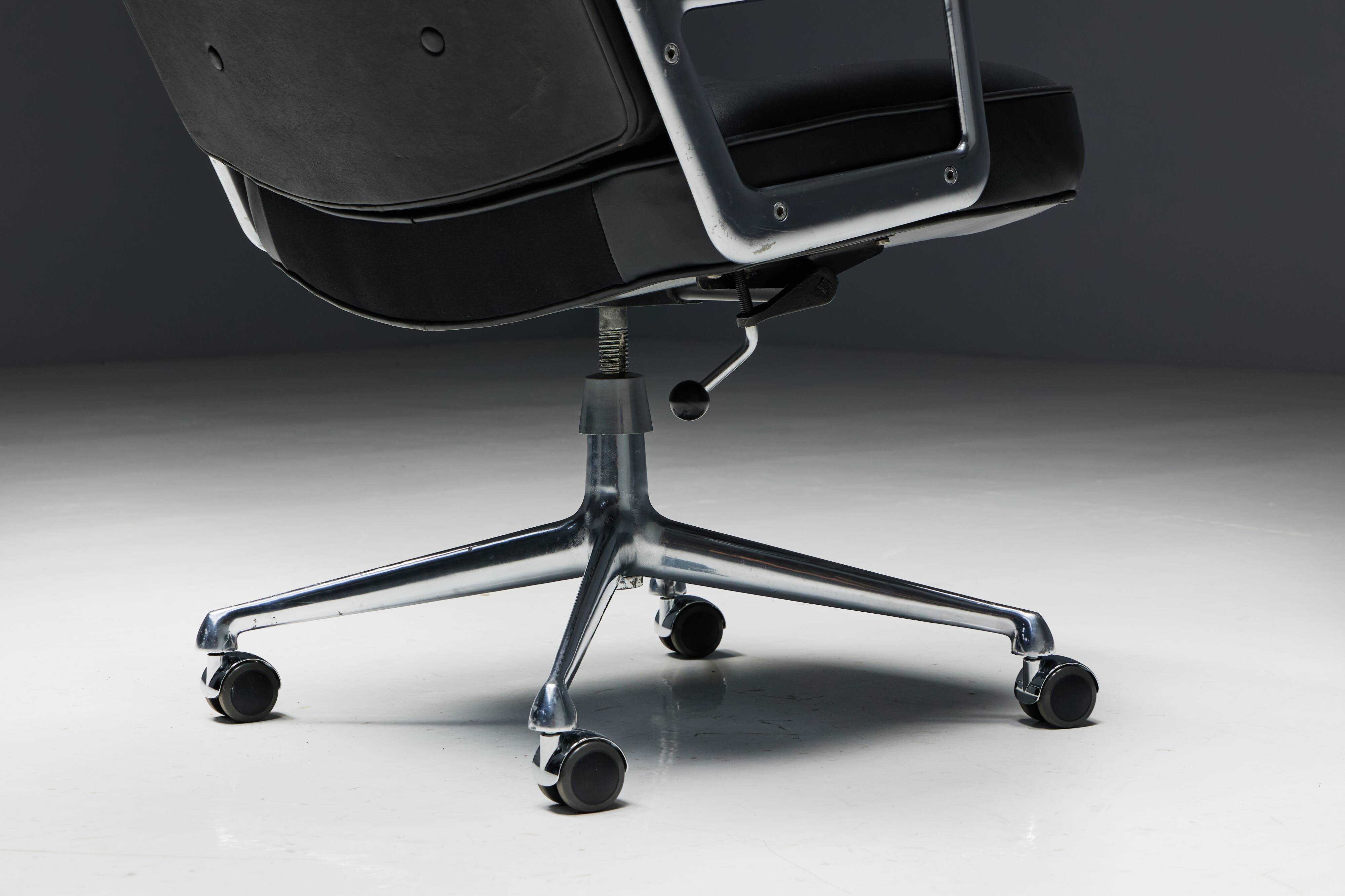 Lobby Desk Chair ES104 by Charles & Ray Eames for Herman Miller, USA, 1960s