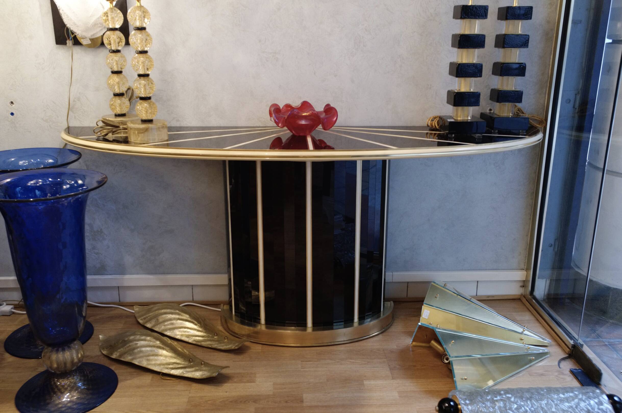 Console in black and cream tinted glass