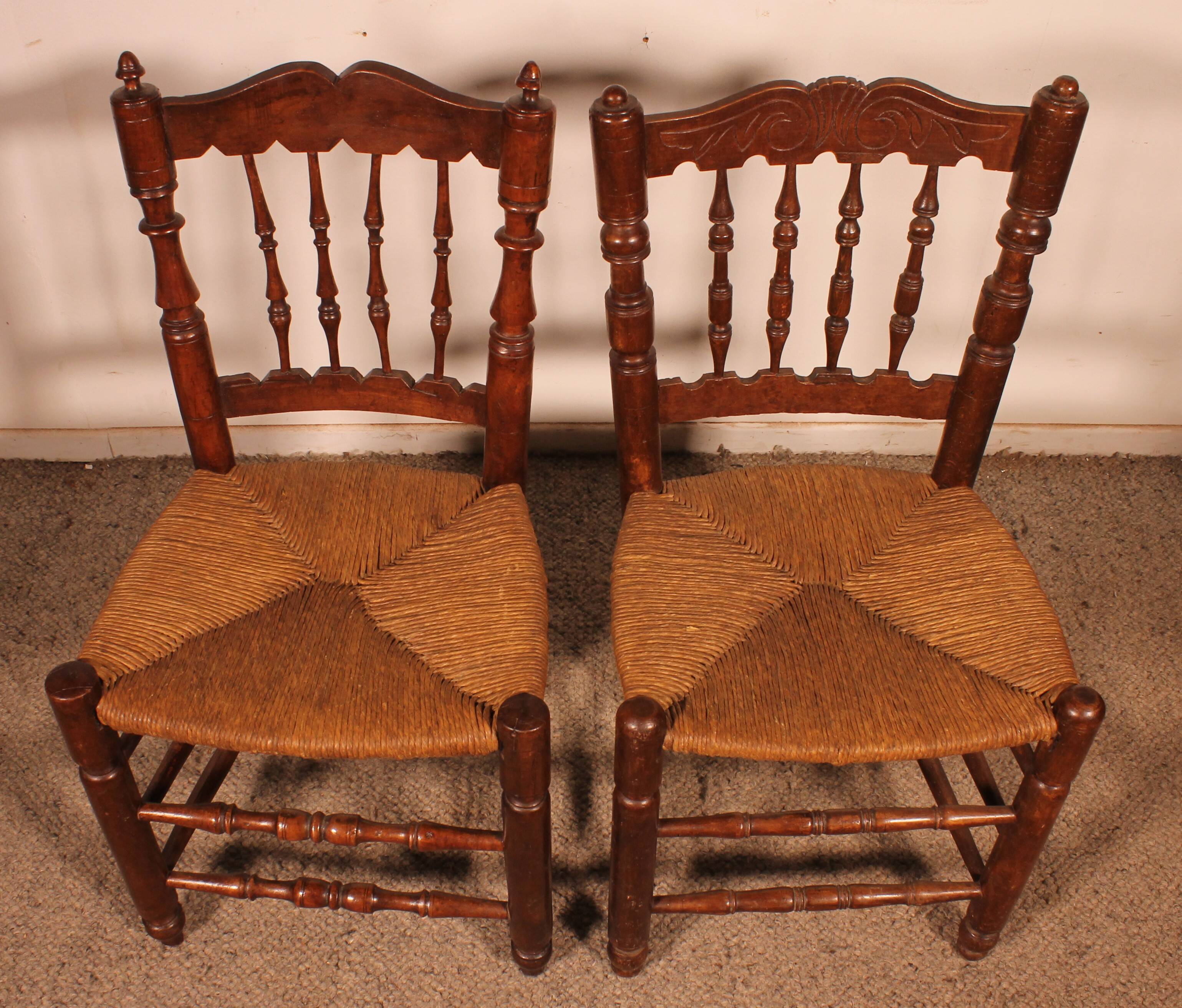 2 rush-seated oak chairs - 19th century