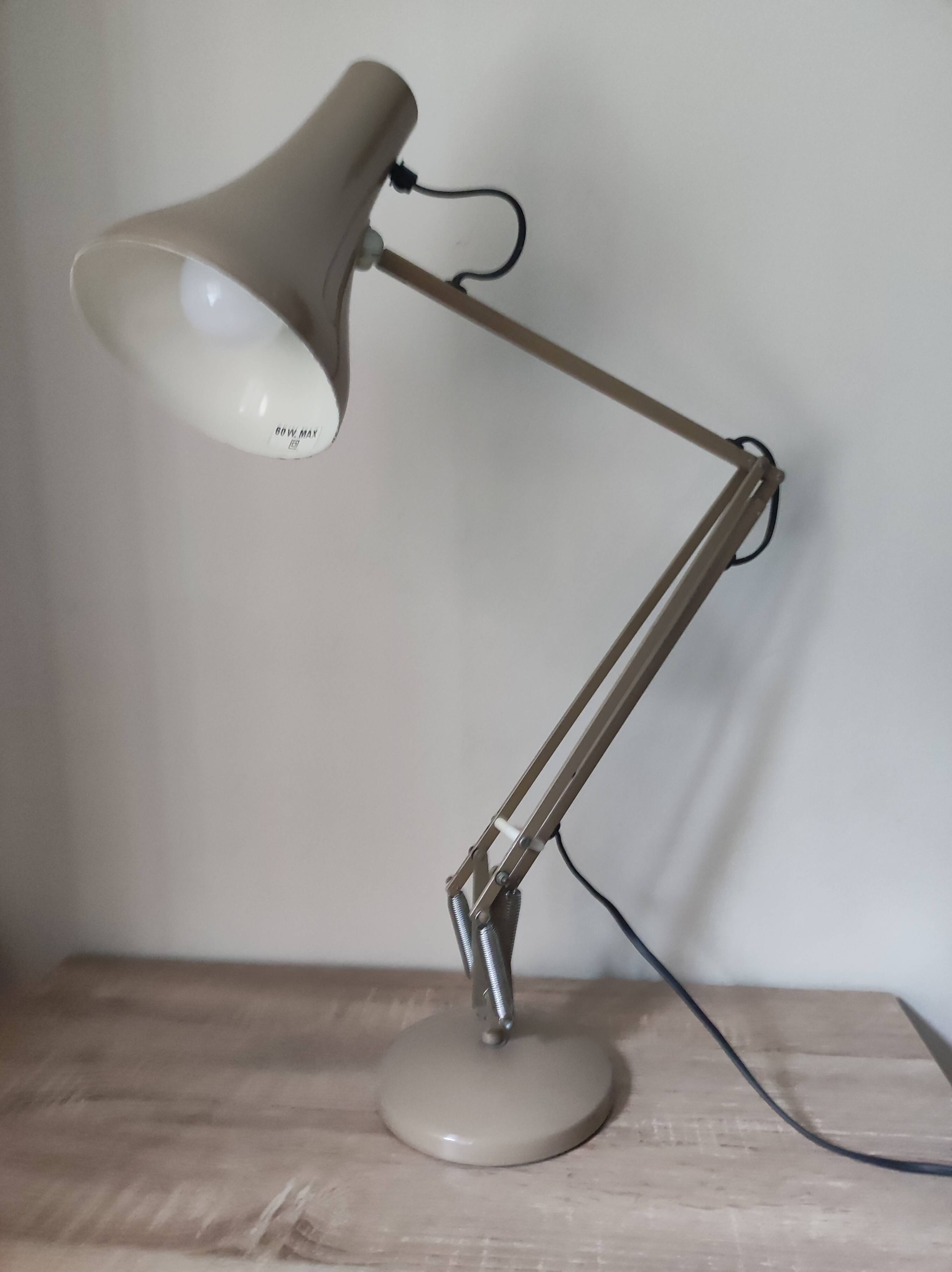 Anglepoise lamp by Herbert Terry & sounds articulated office workshop