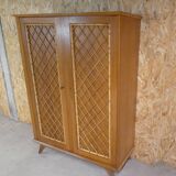 armoire en rotin pieds compas