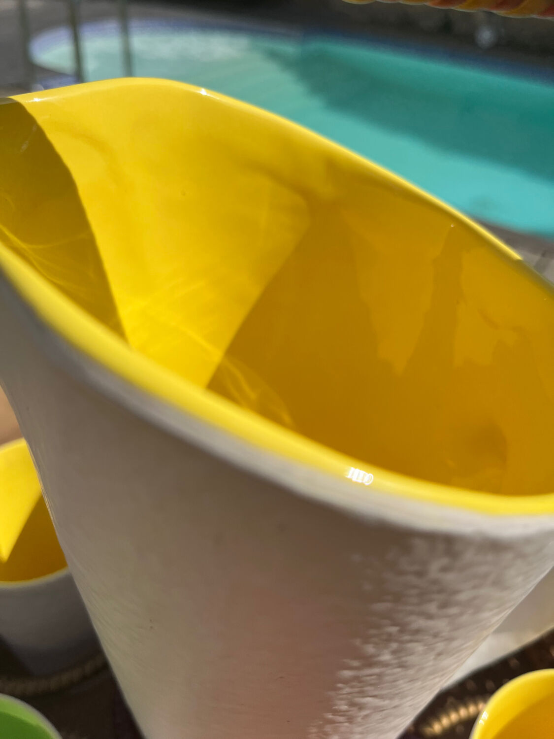 Jug and glasses for orangeade service