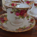 Set of 4 coffee cups