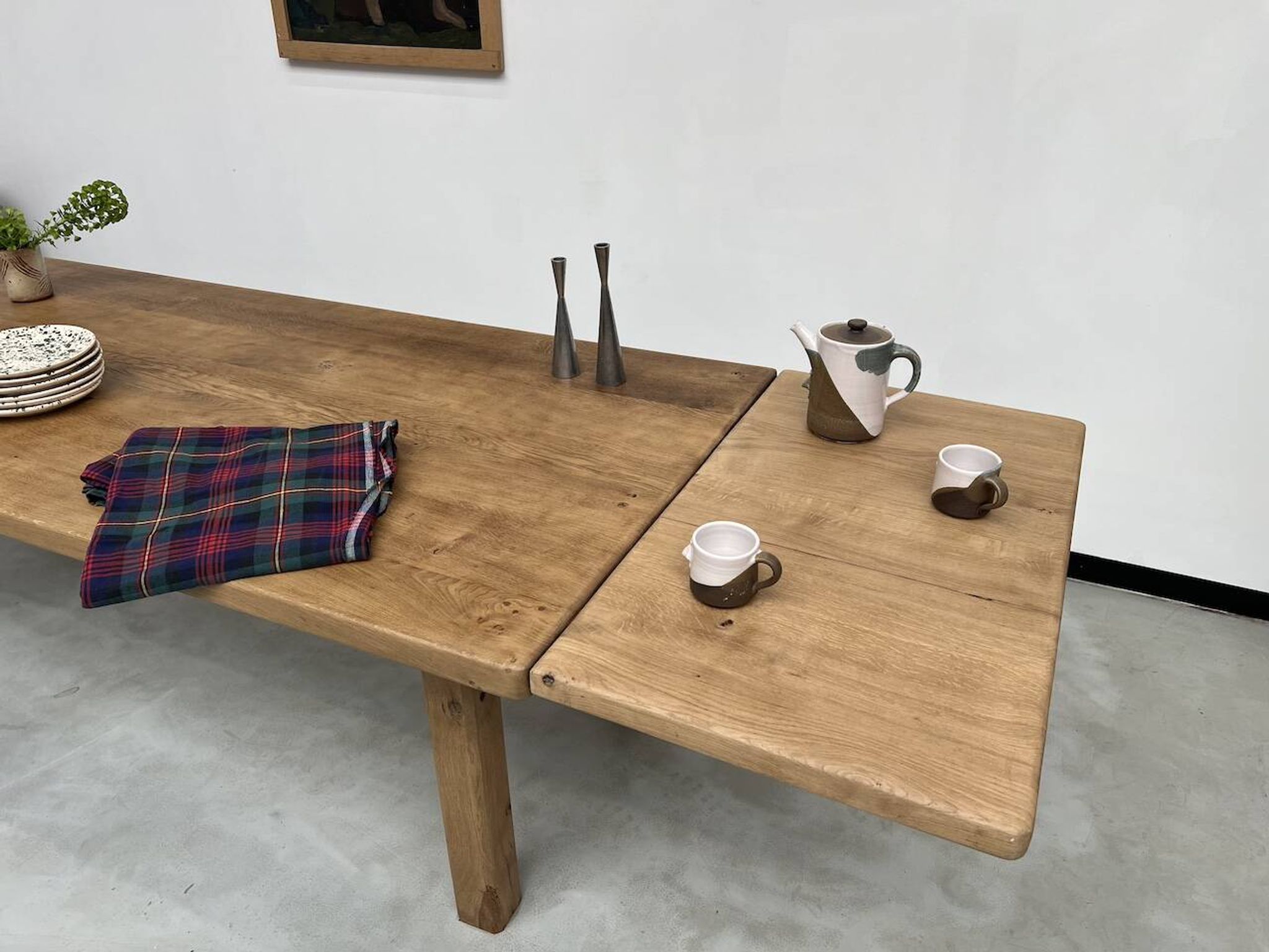 Large farm table from the 60s, in solid oak, with extensions