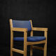 Chaise danoise vintage en chêne et tissu bleu du milieu du siècle par Hans J. Wegner pour Getama, années 1960