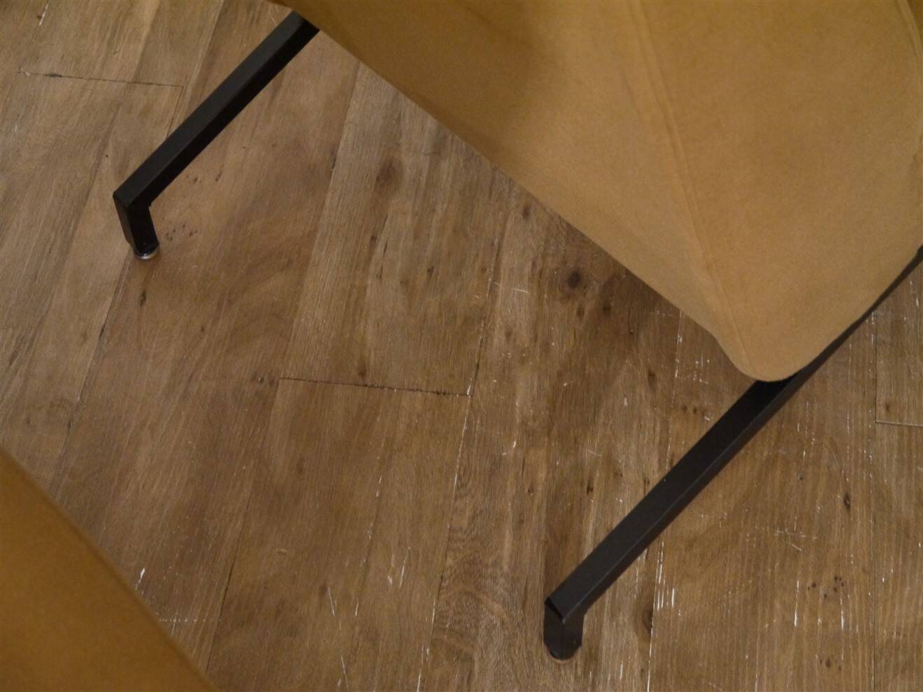 Paire de fauteuils Pierre guariche 1960